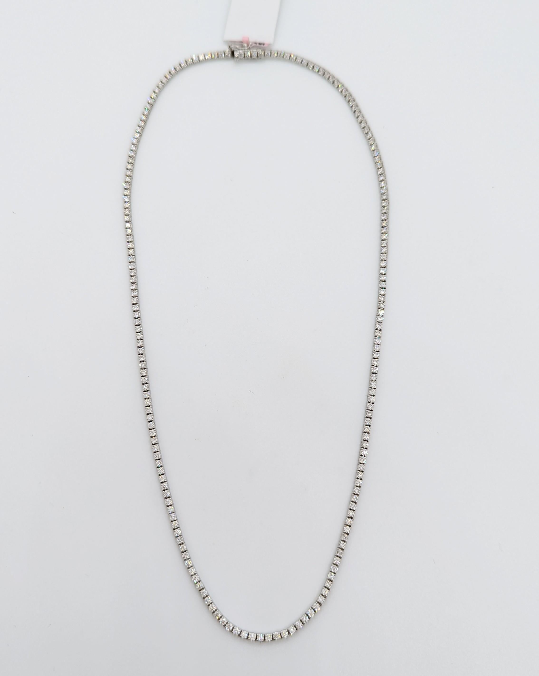 White Diamond Tennis Necklace in 14K White Gold In New Condition For Sale In Los Angeles, CA