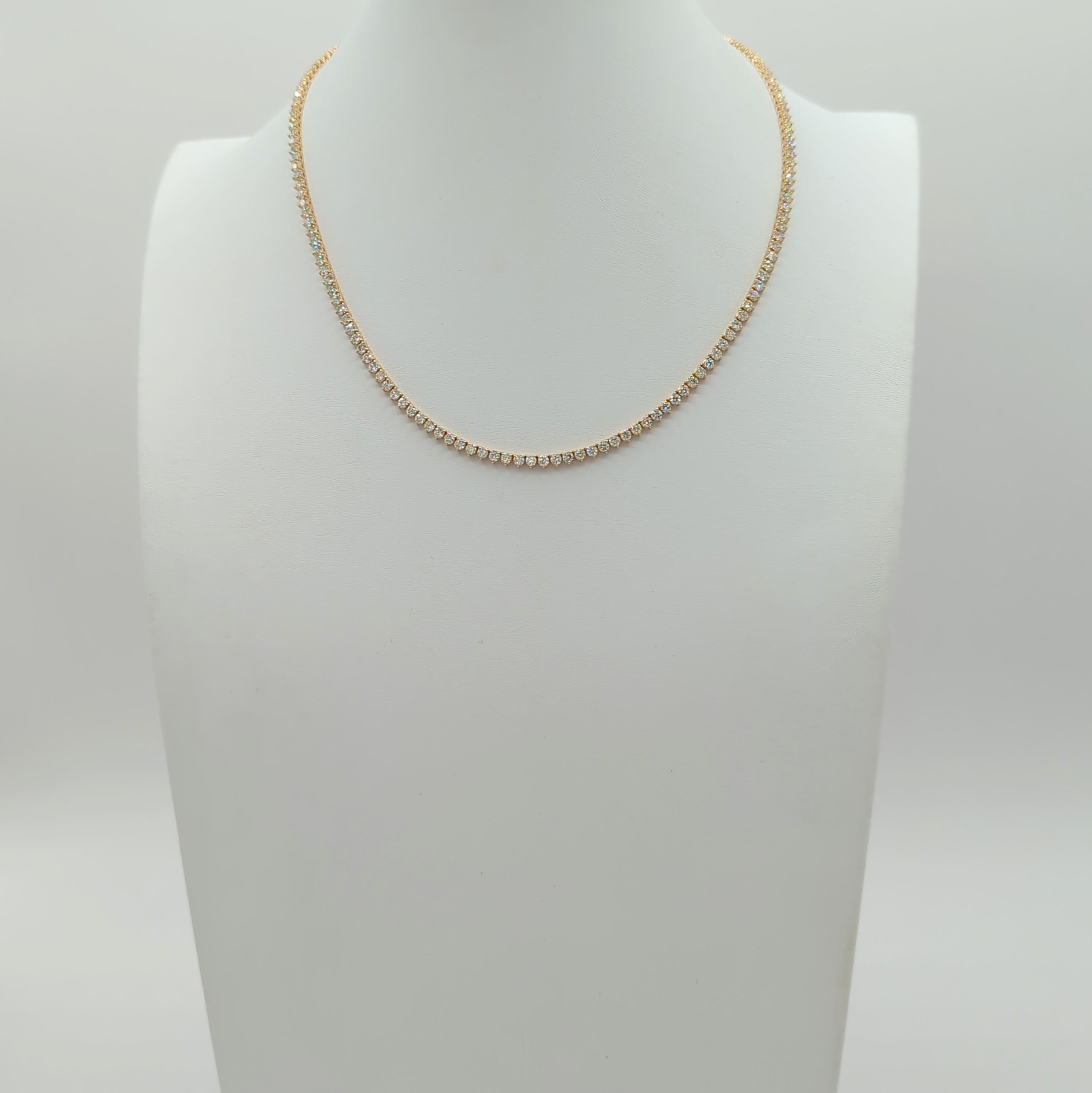 White Diamond Tennis Necklace in 14K Yellow Gold In New Condition For Sale In Los Angeles, CA