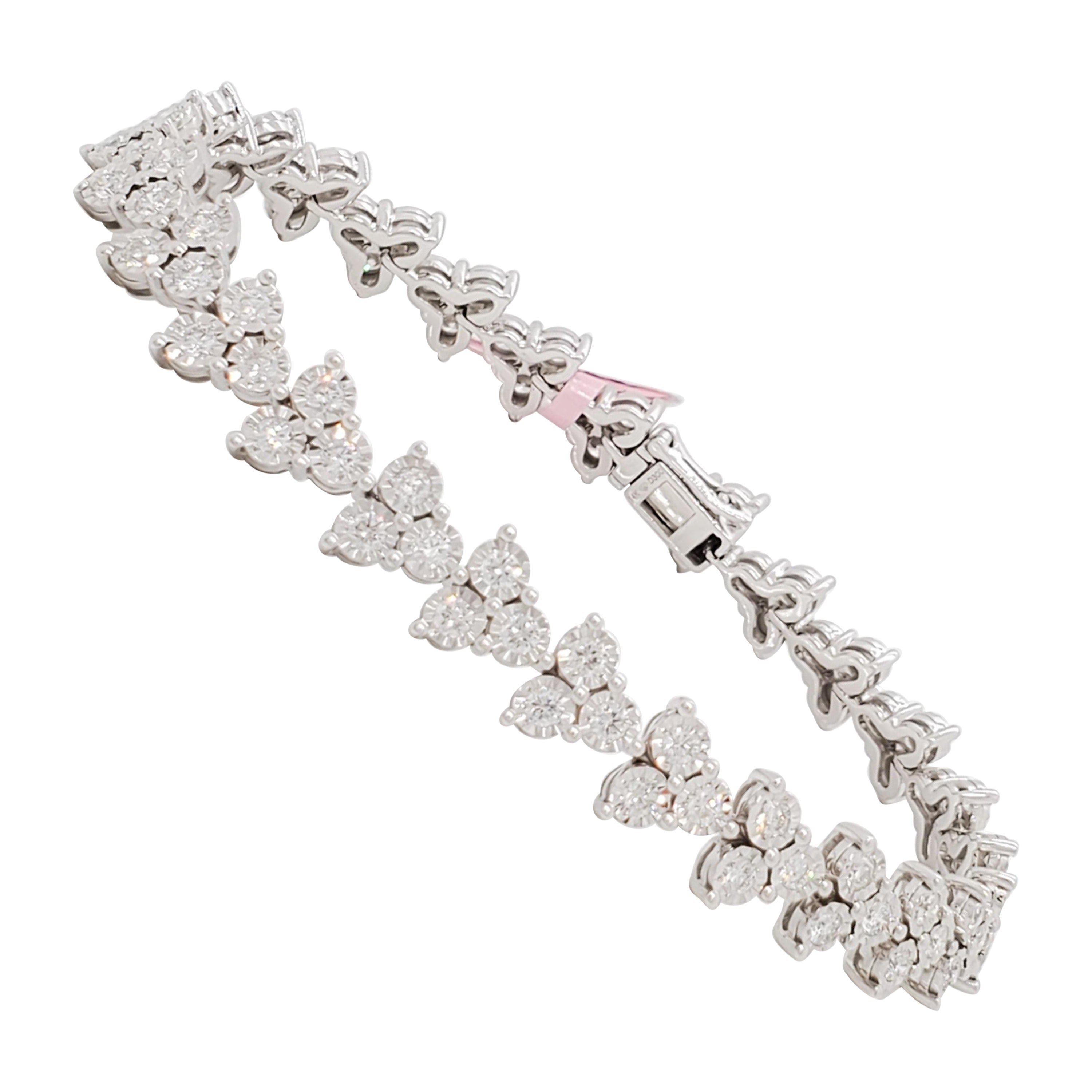 Bracciale a triangolo con diamanti bianchi in oro bianco 14 carati