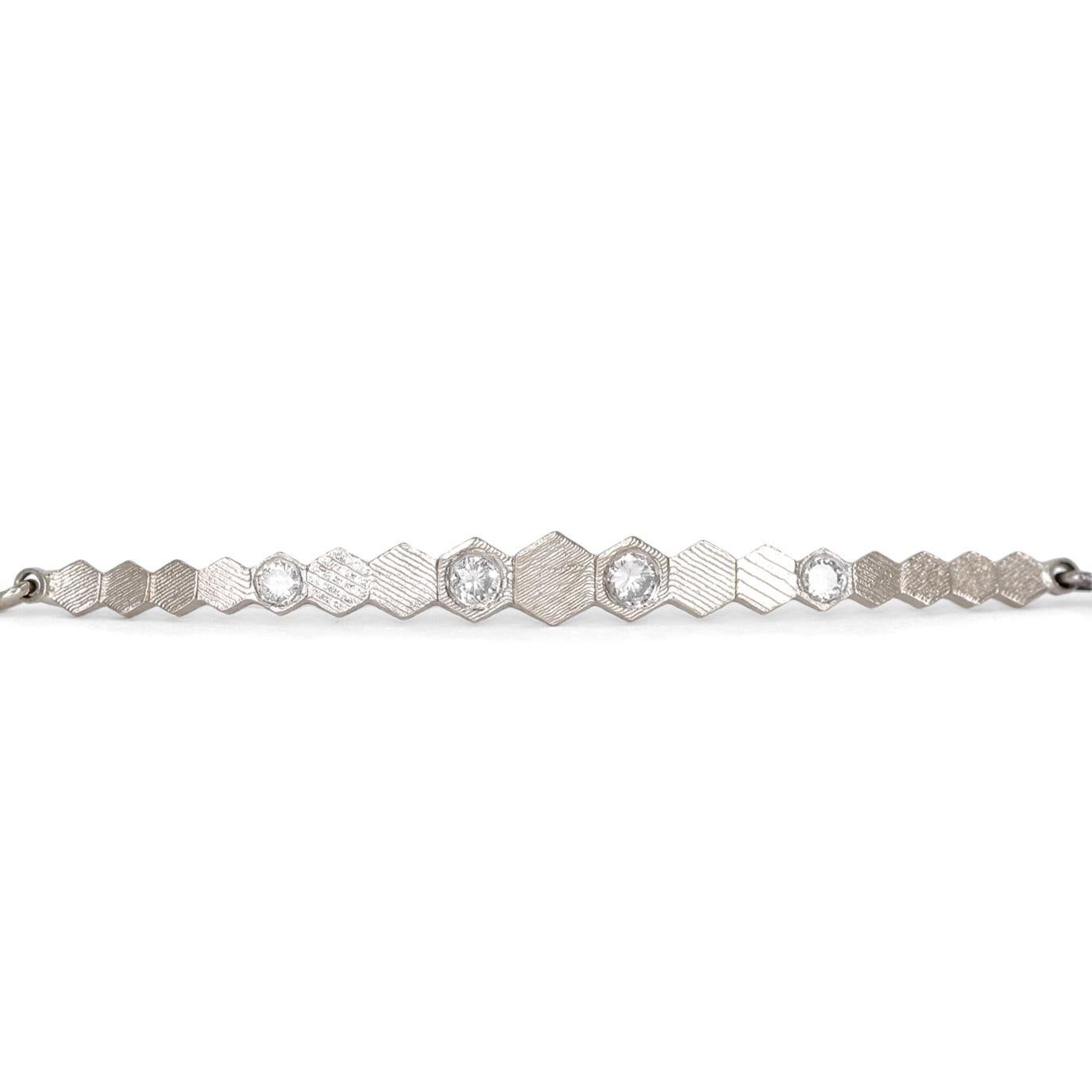 Contemporain Jo Hayes Ward Bracelet hexagonal réfléchissant en or blanc et diamants blancs en vente