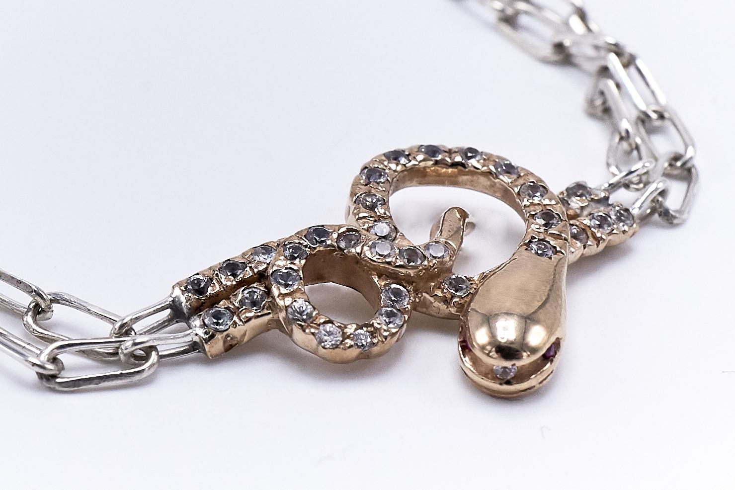 Victorien Collier ras du cou à double chaîne en argent avec diamants blancs et œils de serpent en or et rubis en vente