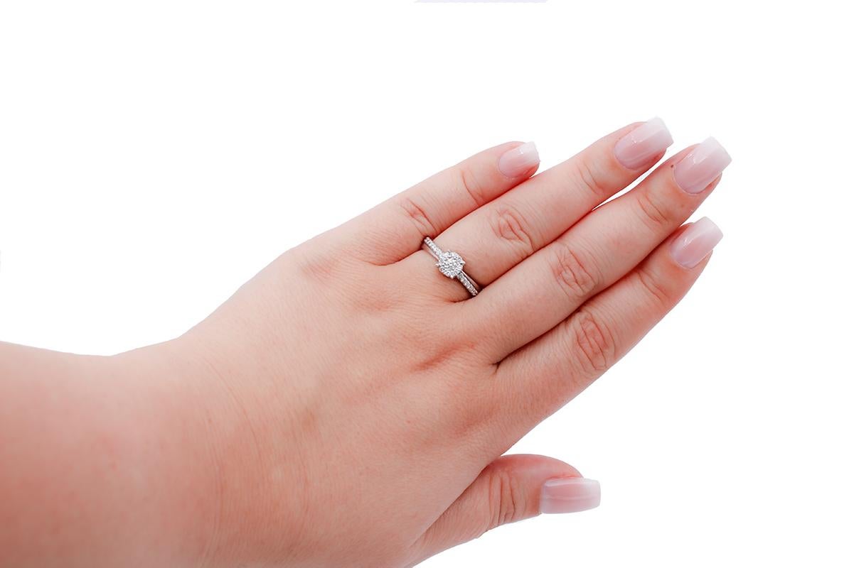 Verlobungs-/Solitaire-Ring mit weißen Diamanten, 18 Karat Weißgold im Zustand „Neu“ im Angebot in Marcianise, Marcianise (CE)