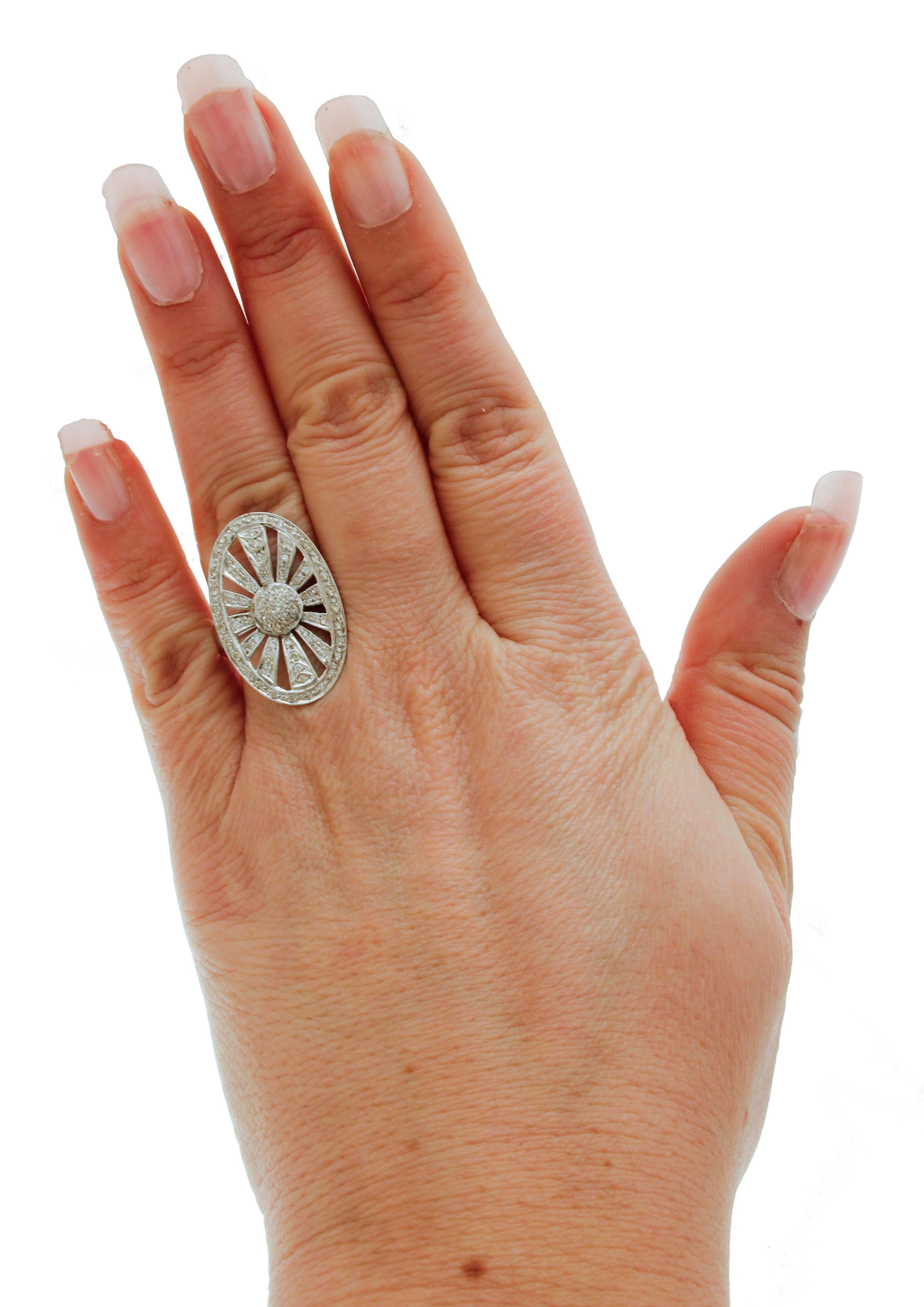 White Diamonds, 18 Karat White Gold Fashion Ring In Good Condition For Sale In Marcianise, Marcianise (CE)