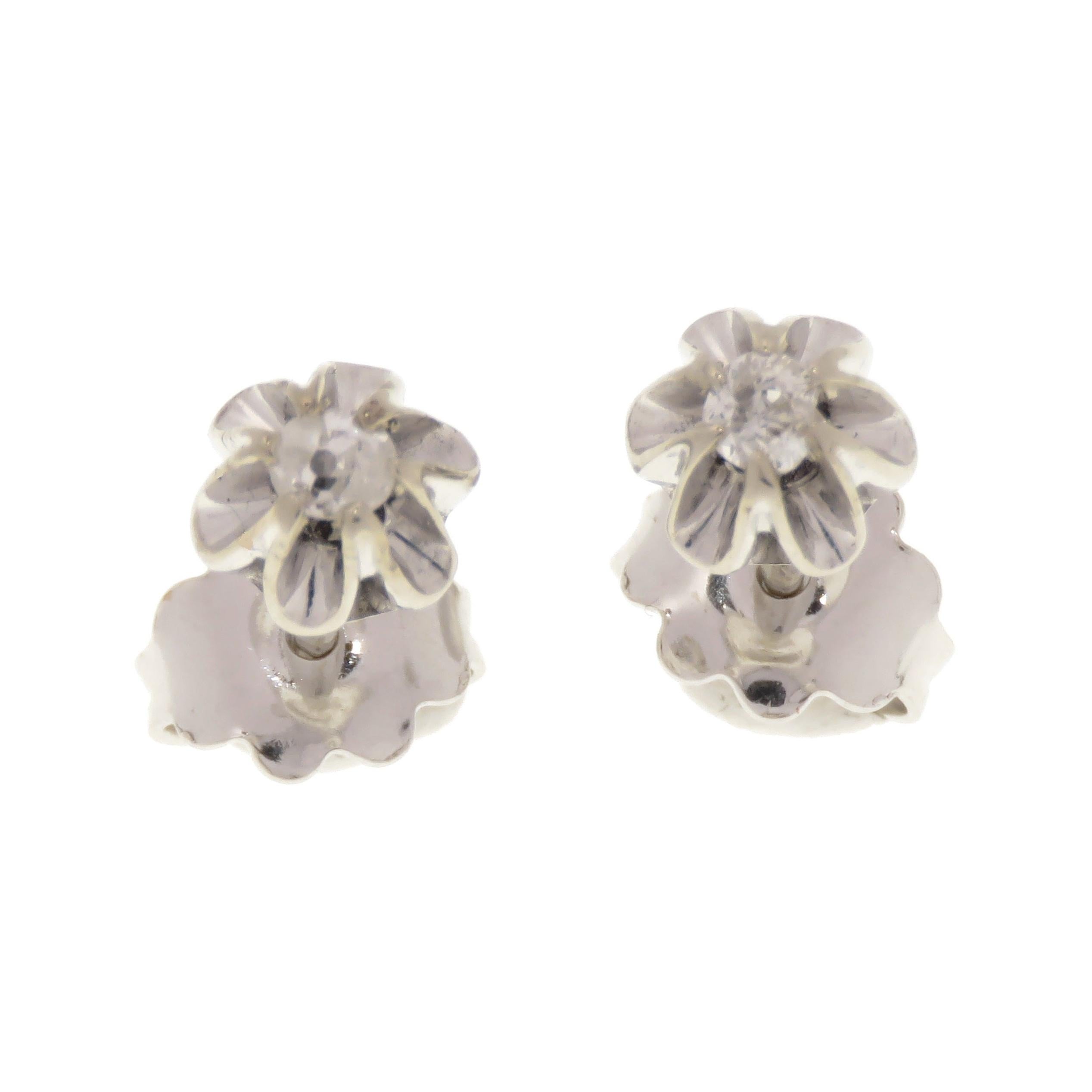 White Diamonds 18 Karat White Gold Vintage Stud Earrings Handcrafted in Italy For Sale