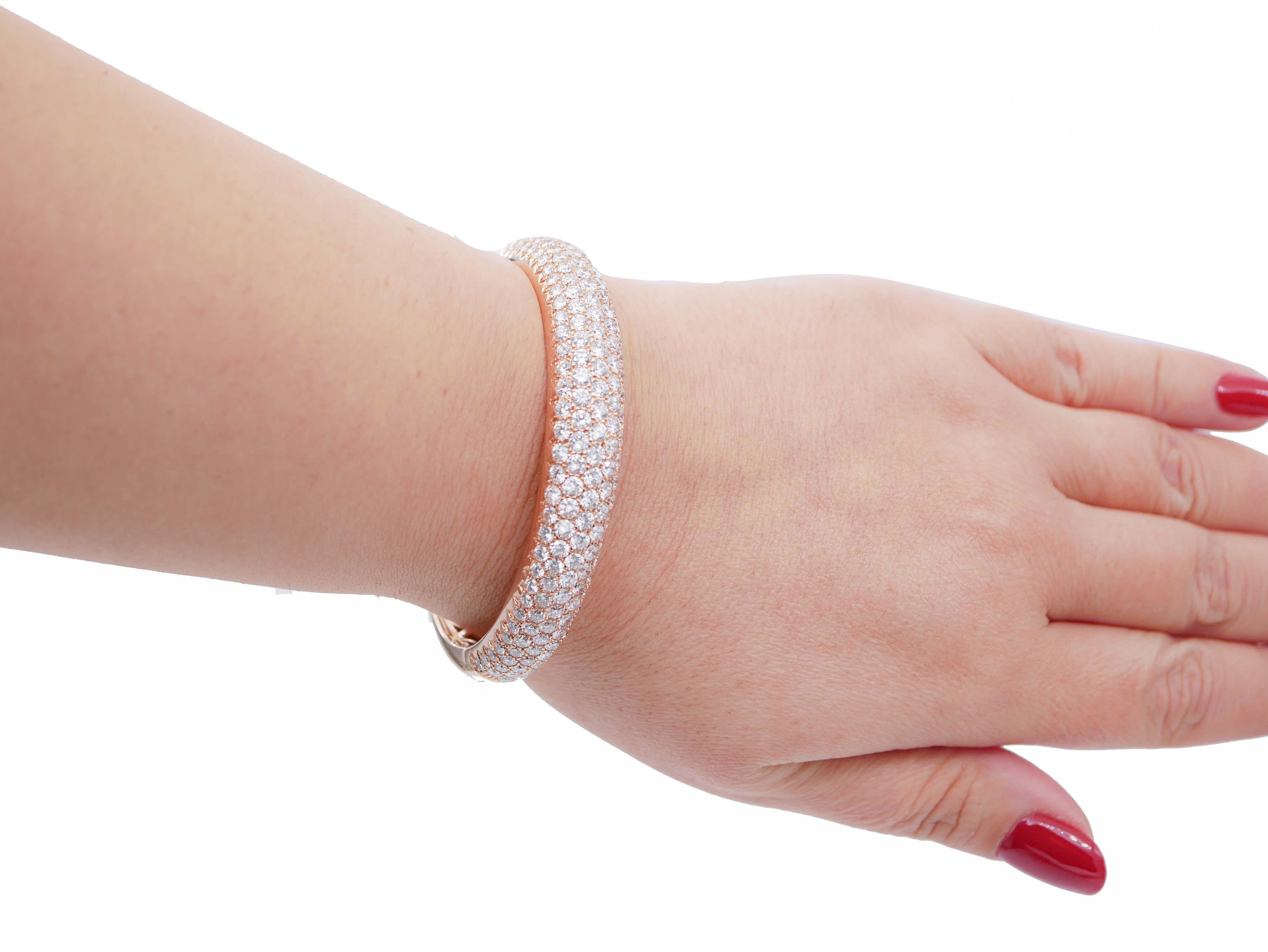 Round Cut White Diamonds, 18 Kt Rose Gold Clamper Bracelet For Sale