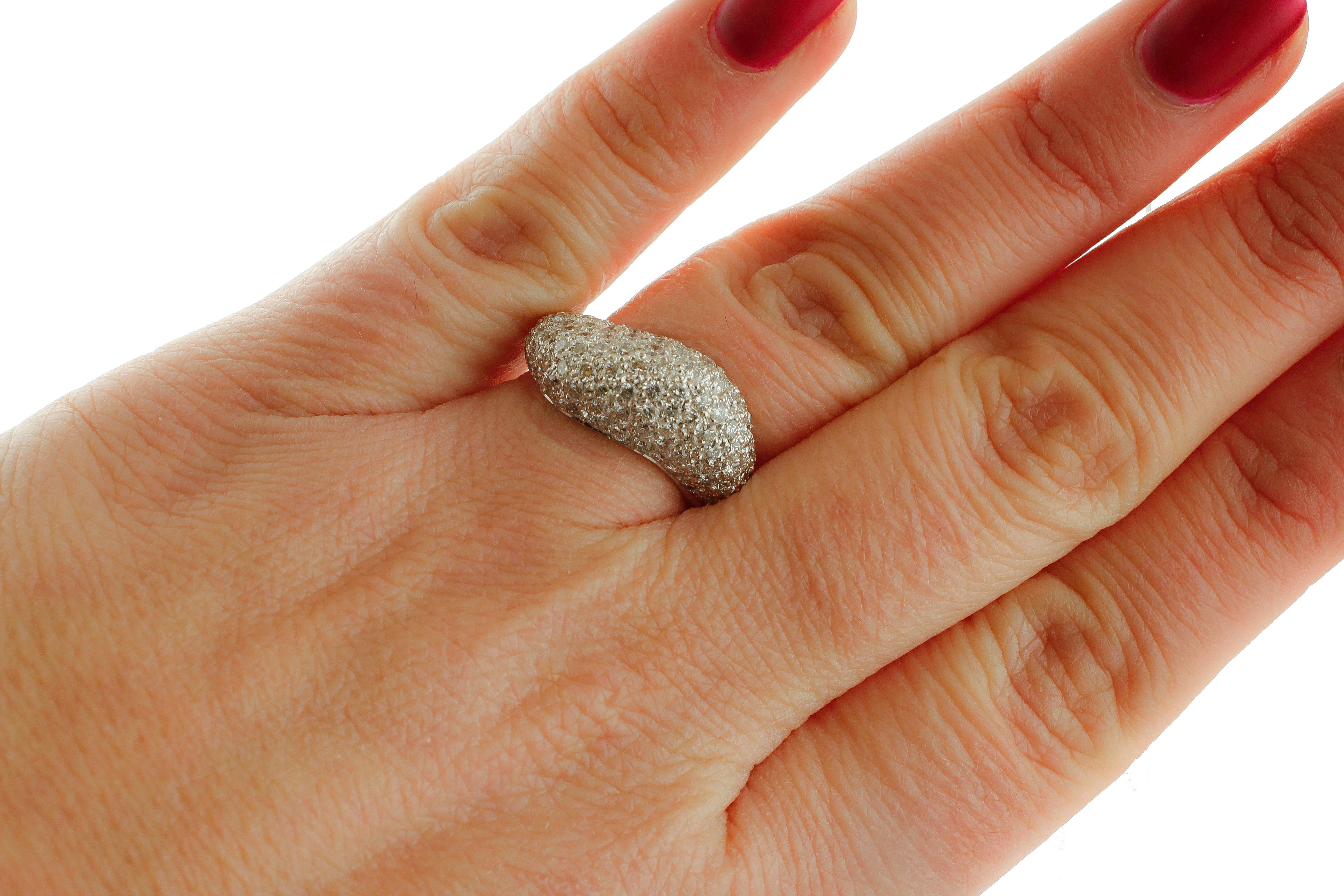 Women's White Diamonds, 18 Karat White Gold Fashion Ring
