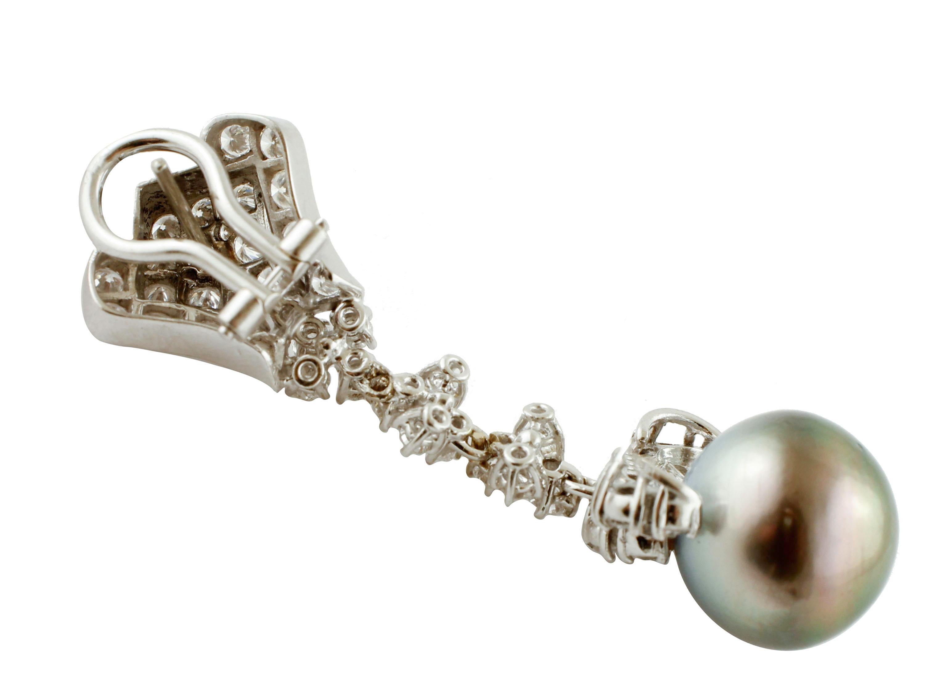 Taille brillant Diamants blancs, perles des mers du sud de 40 carats, boucles d'oreilles clip-on/drop en or 18 carats en vente