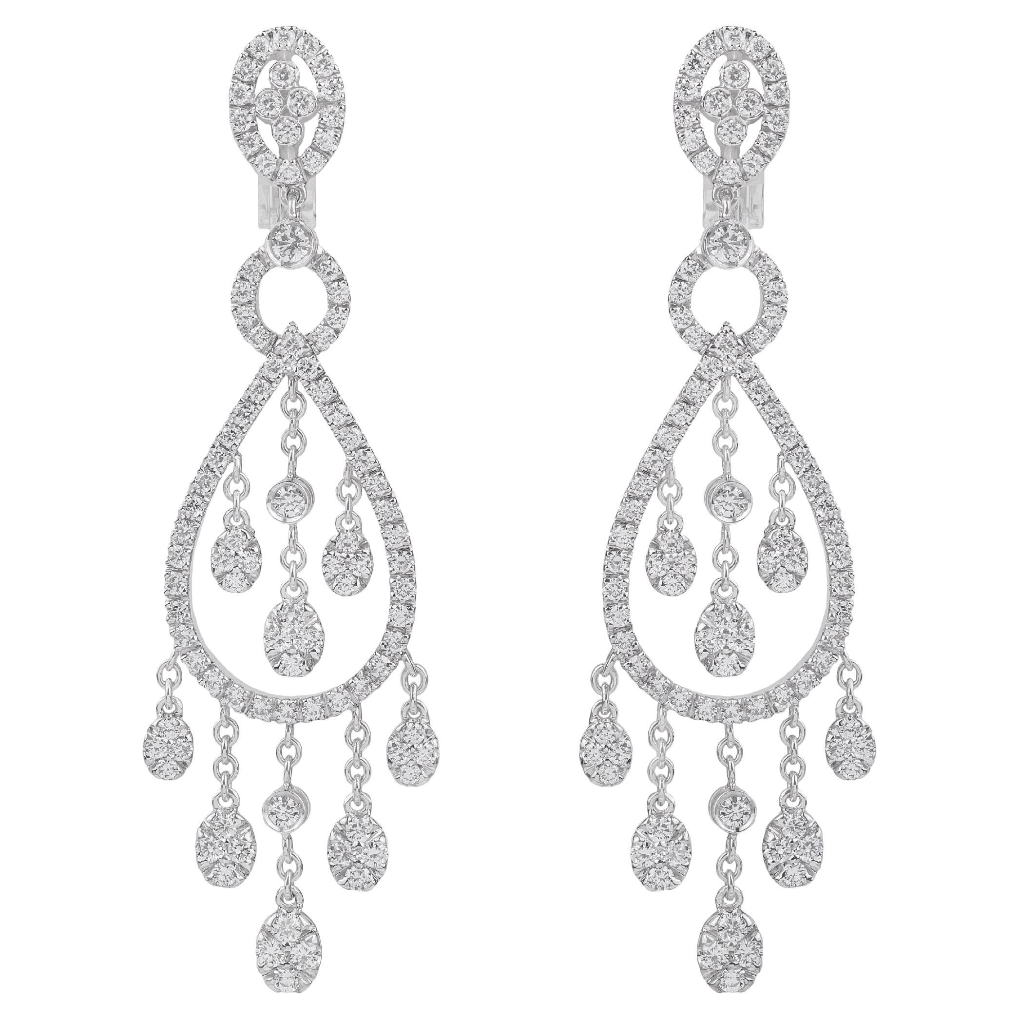 White Diamonds and 18k White Gold Dangle Earrings For Sale