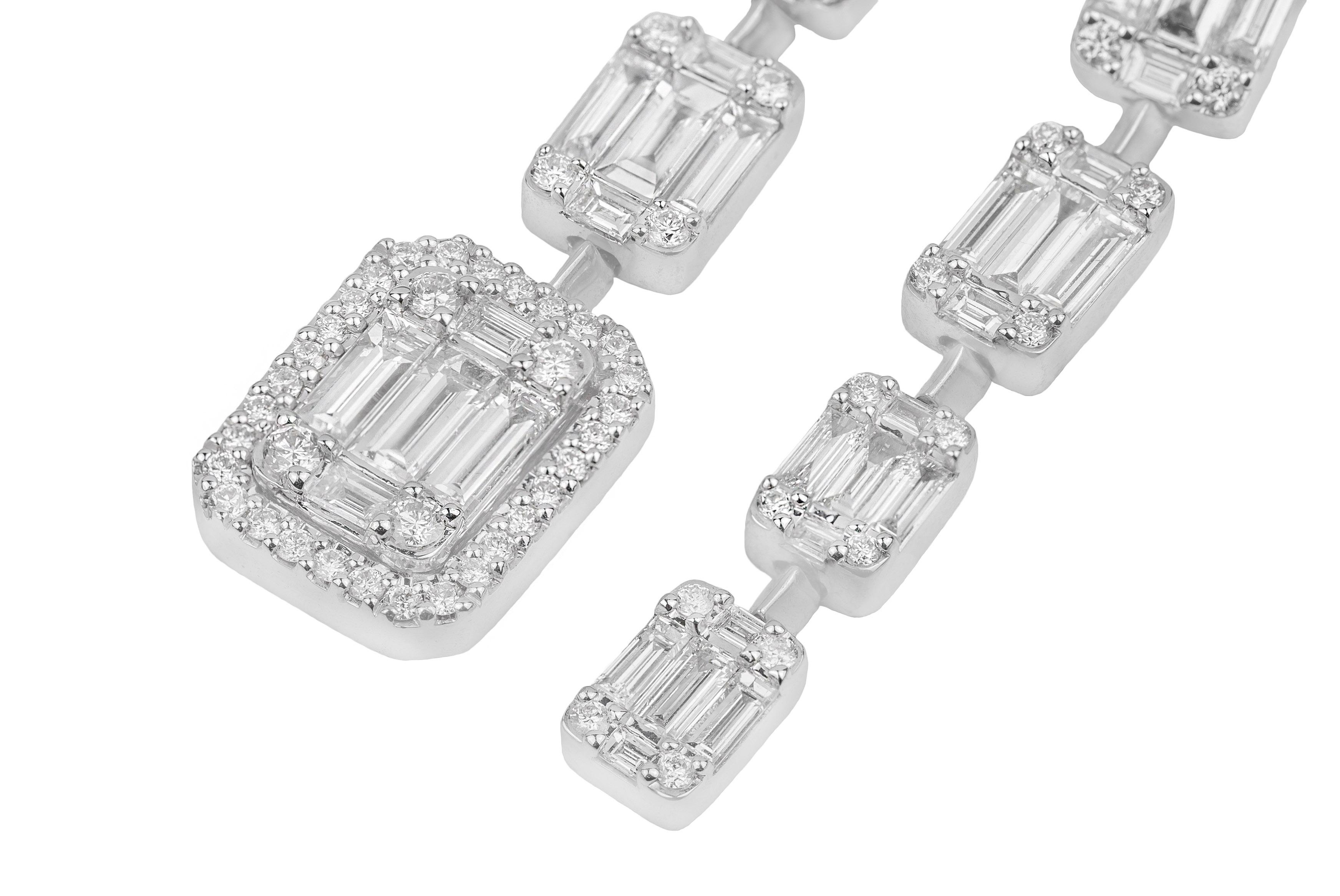 Contemporary White Diamonds and 18k White Gold Stud Earrings For Sale