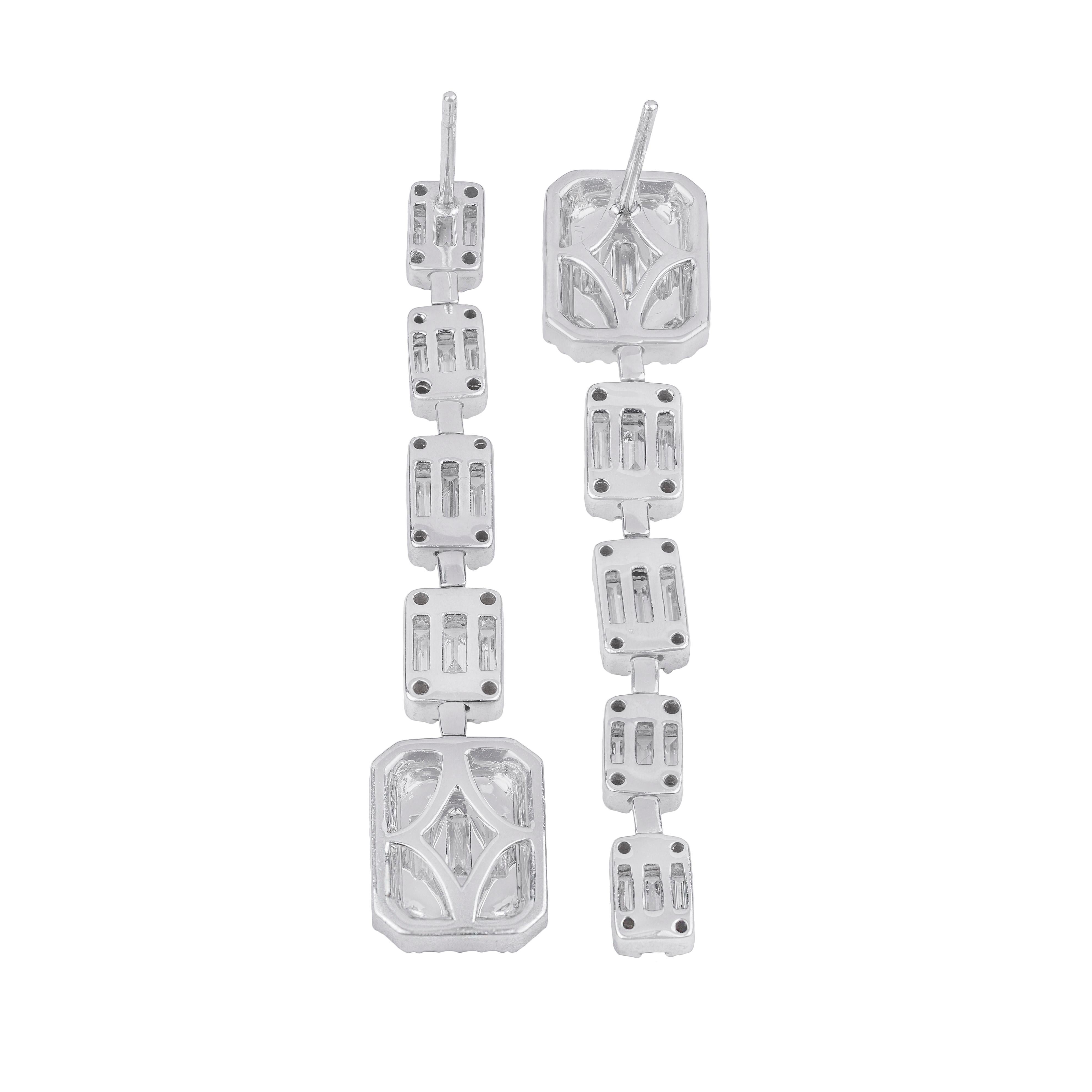 Baguette Cut White Diamonds and 18k White Gold Stud Earrings For Sale