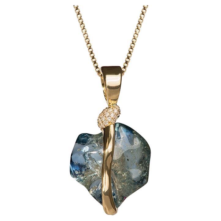 White Diamonds and Uncut Blue Sapphire 18k Yellow Gold Pendant