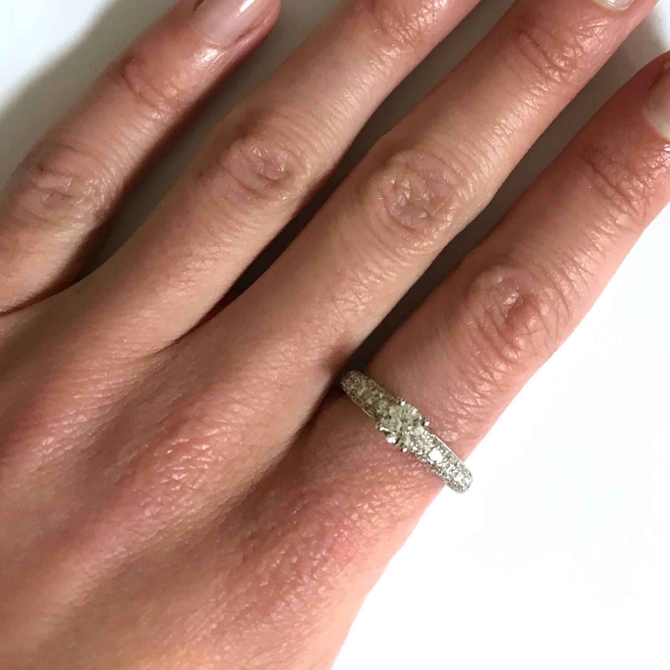Women's Engagement Ring White Diamonds White Gold 18 Karat For Sale