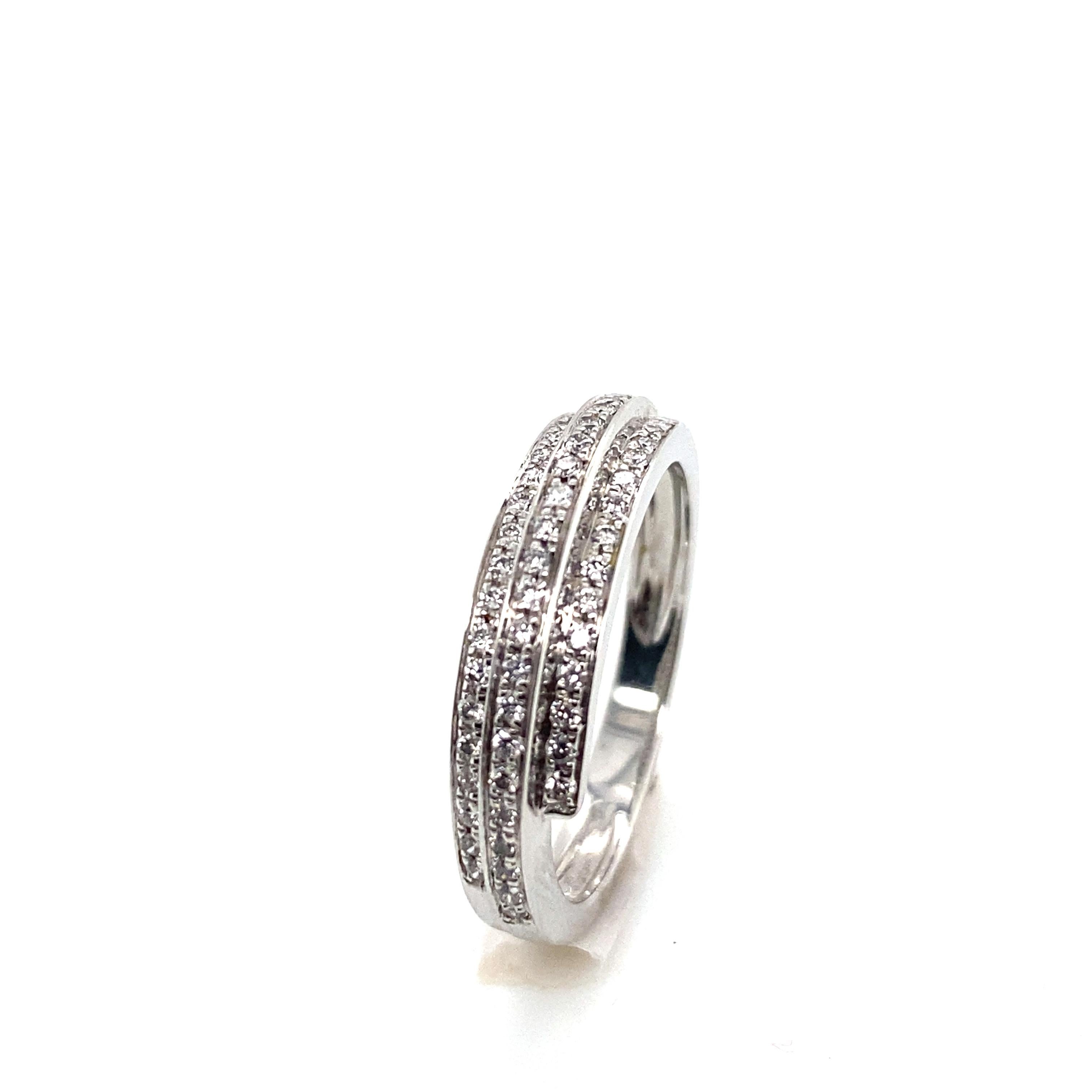 Engagement Ring White Diamonds White Gold 18 Karat For Sale 1