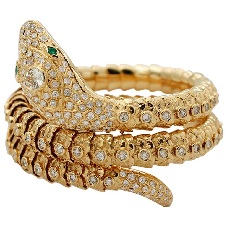 White Diamonds, Emeralds, 18 Karat Yellow Gold Snake Shape Retrò Bracelet