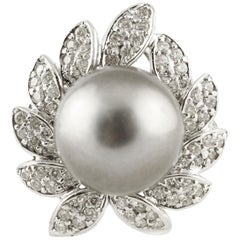 White Diamonds Gray Pearl 18 kt White Gold Cluster Ring