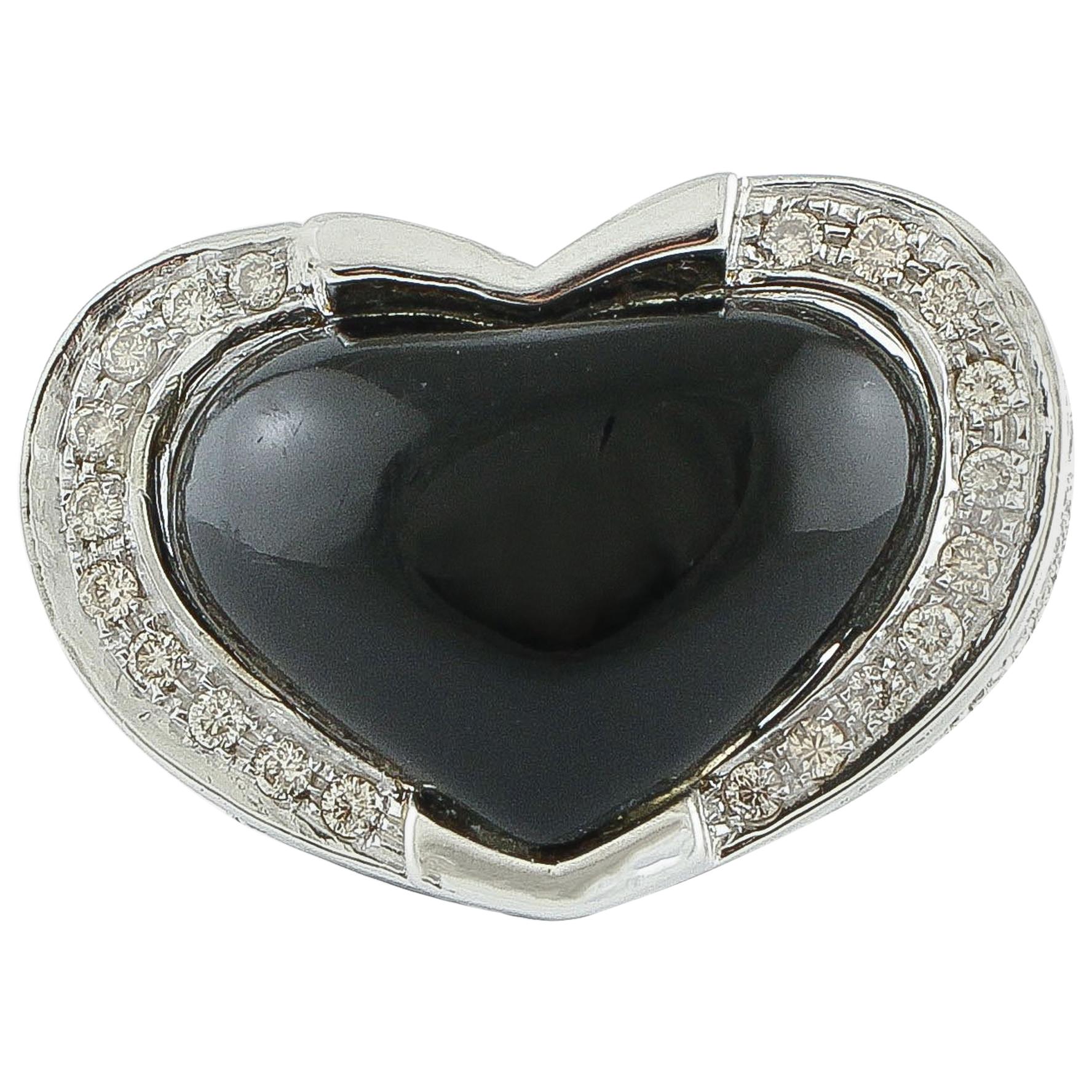 White Diamonds Heart Shape Onyx White Gold Fashion Ring For Sale