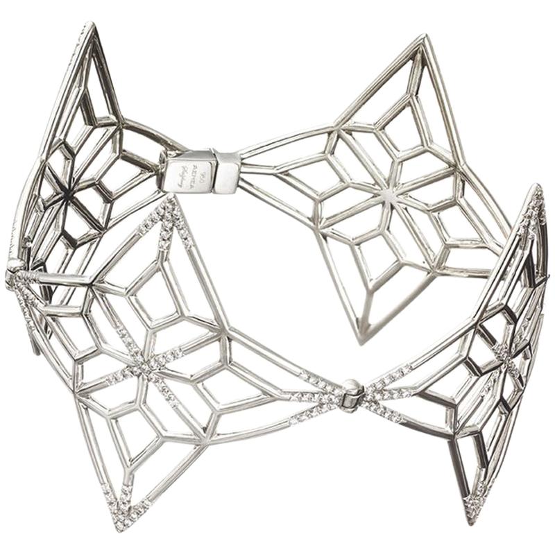 Bracelet jonc étoile en palladium et diamants blancs  en vente