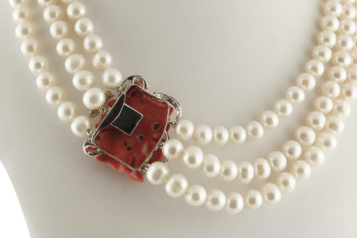 Retro White Diamonds Red Coral White Pearls White Gold Clasp Beaded Pearls Necklace