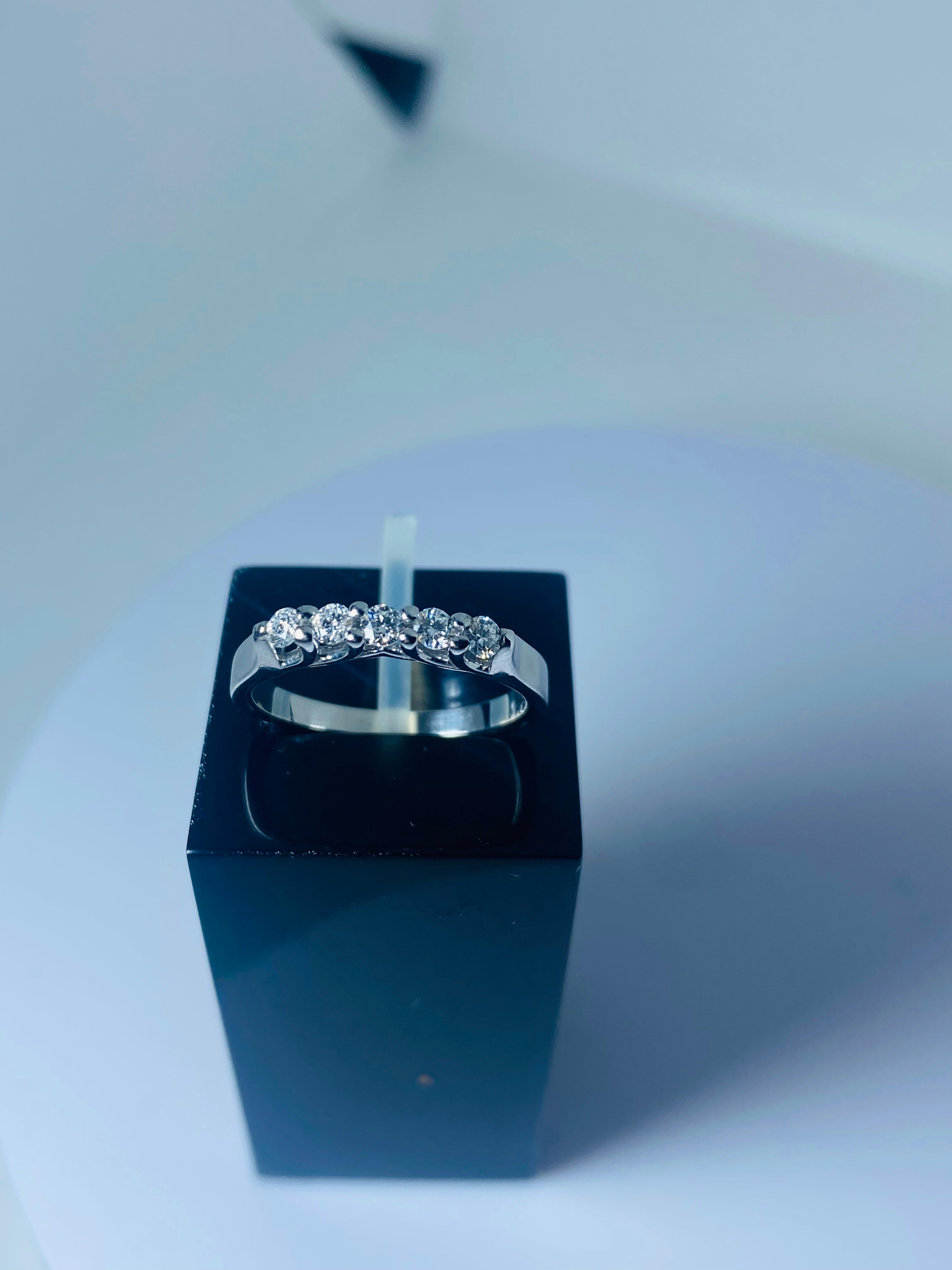 White Diamonds Ring In New Condition For Sale In Kowloon, HK