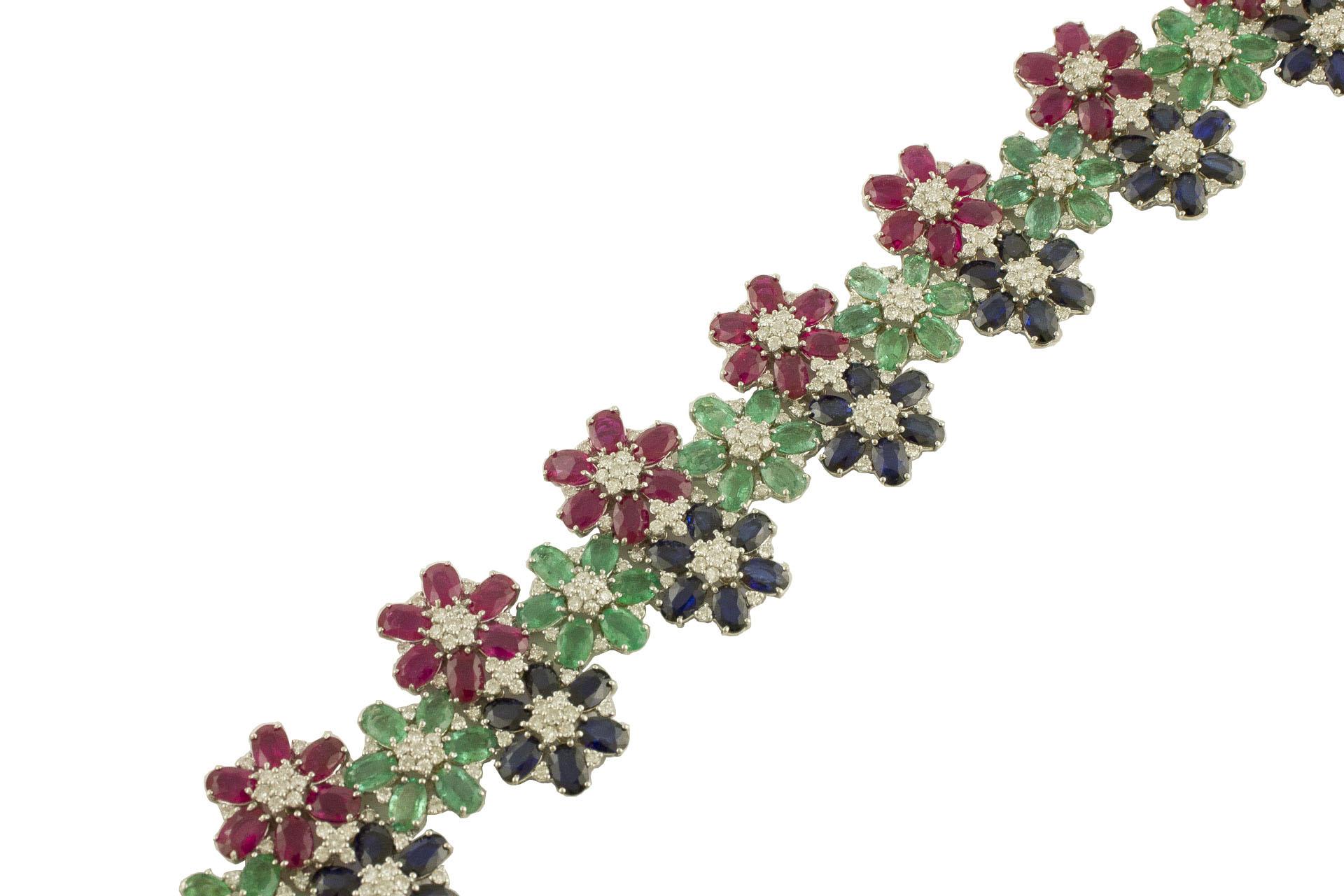 White Diamonds Rubies Emeralds Blue Sapphires White Gold Flower Link Bracelet In Excellent Condition In Marcianise, Marcianise (CE)