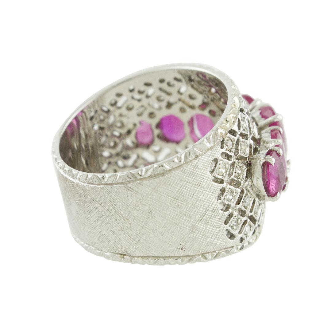 White Diamonds Rubies White Gold Band Ring In Good Condition In Marcianise, Marcianise (CE)