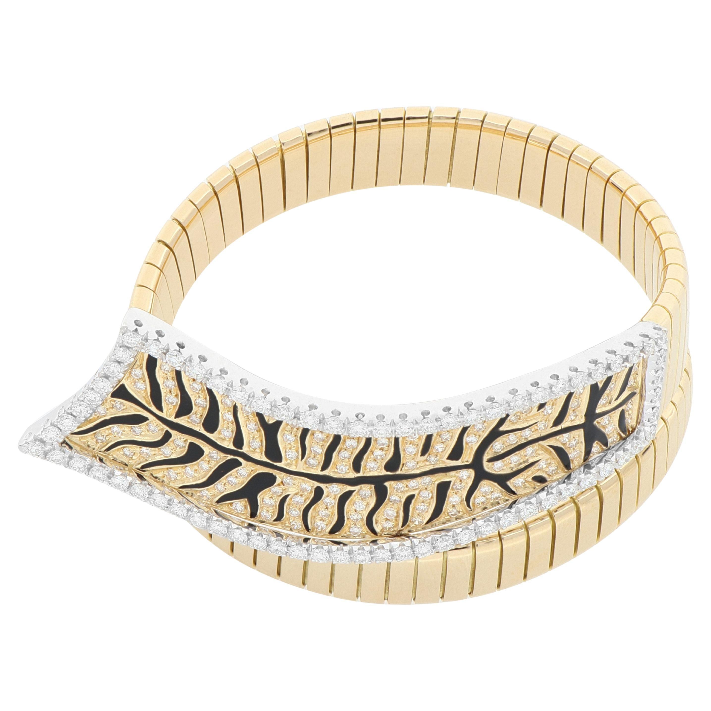 White diamonds Tiger Print Tubogas Bracelet and enamel in18kt yellow gold For Sale