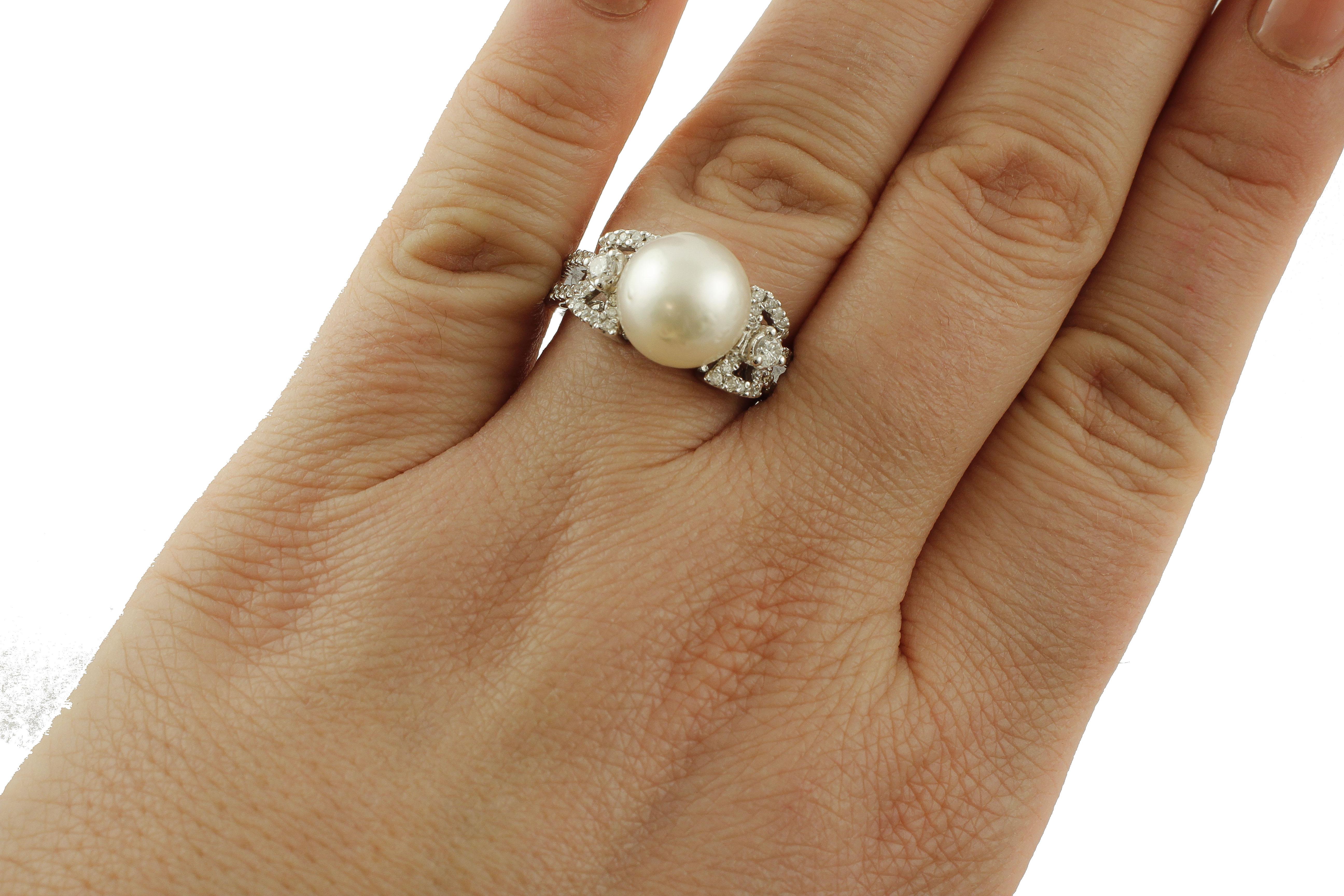 Women's White Diamonds White Australian Pearl 18 Karat White Gold Bow Shape Fashion Ring For Sale