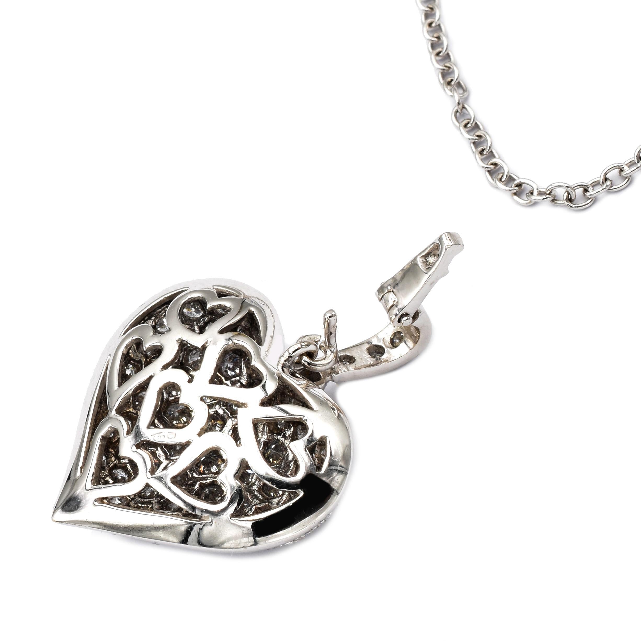 Round Cut White Diamonds White Gold Heart Necklace, Made in Italy For Sale