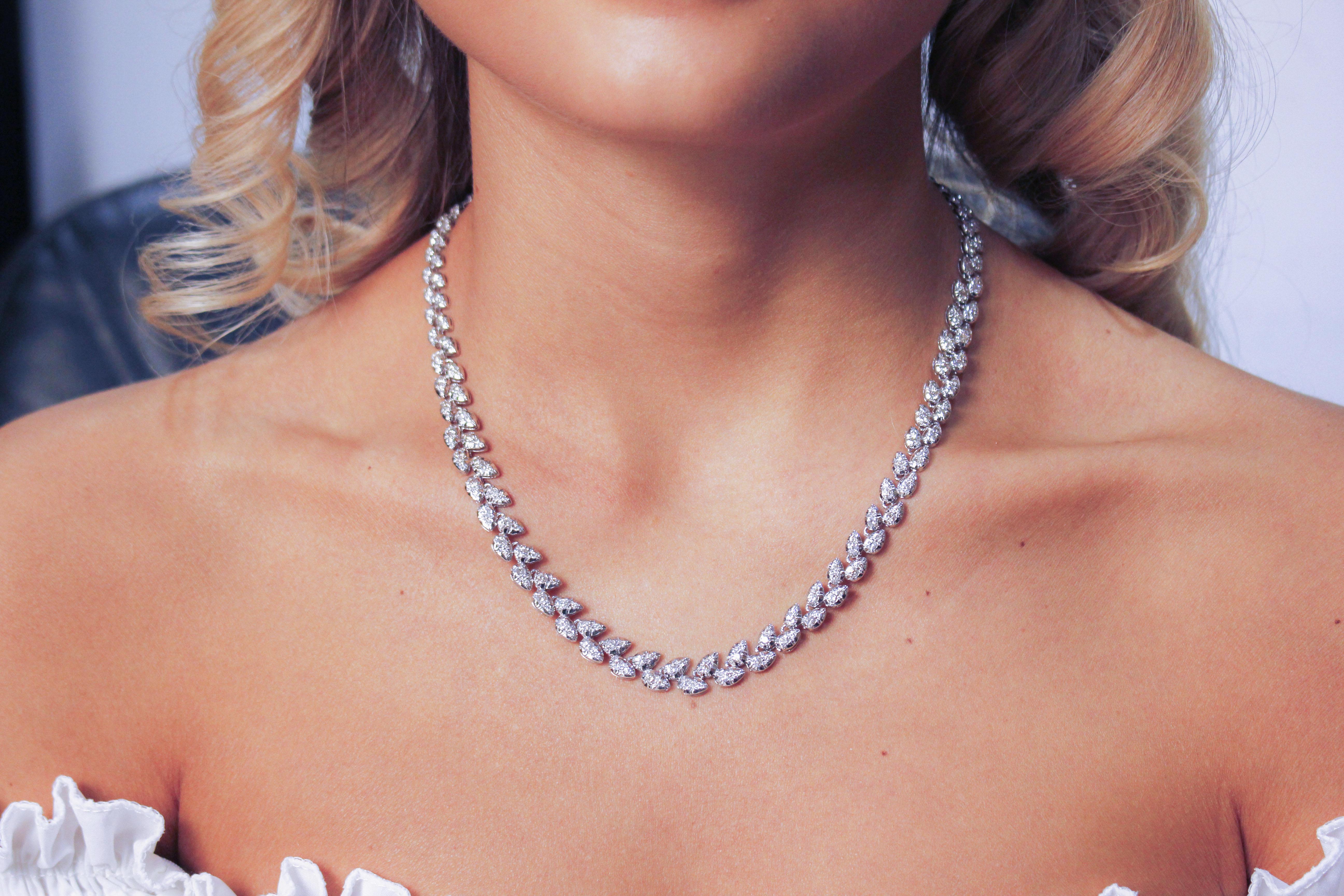 Women's White Diamonds White Gold Leaves Shape Link Necklace