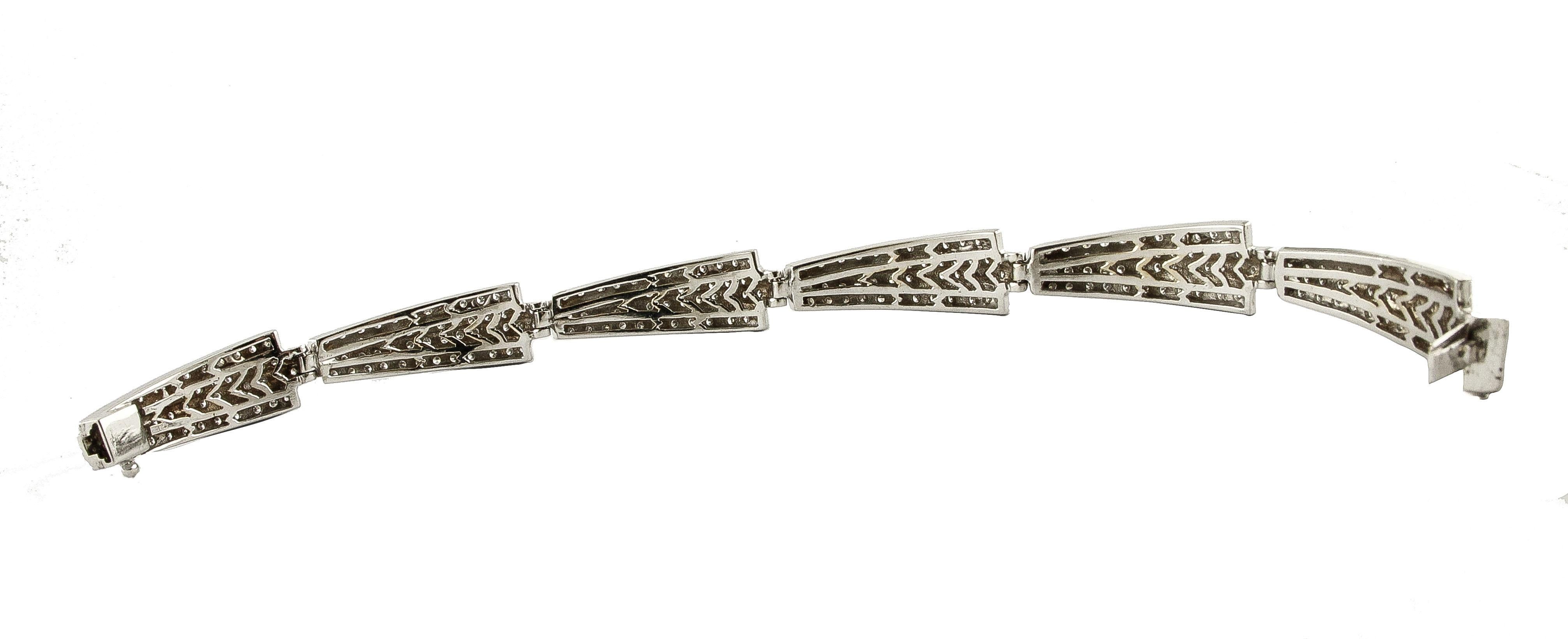 Brilliant Cut White Diamonds White Gold Semi-Rigid Link Bracelet For Sale