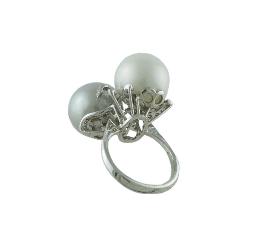 White Diamonds White Pearl Grey Pearl White Gold Contrariè Ring In Excellent Condition In Marcianise, Marcianise (CE)