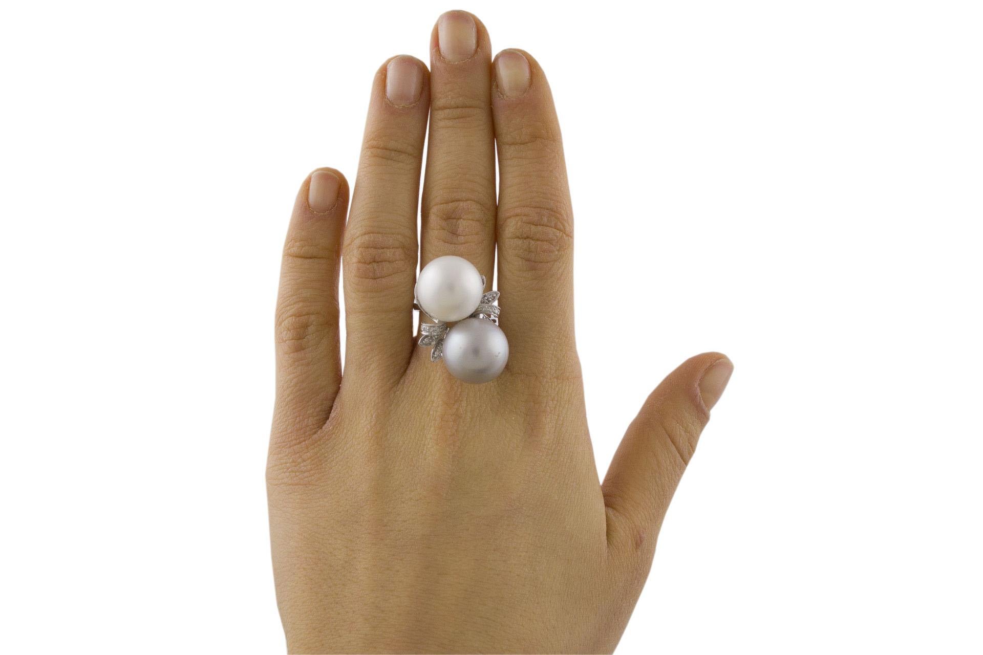 Women's White Diamonds White Pearl Grey Pearl White Gold Contrariè Ring