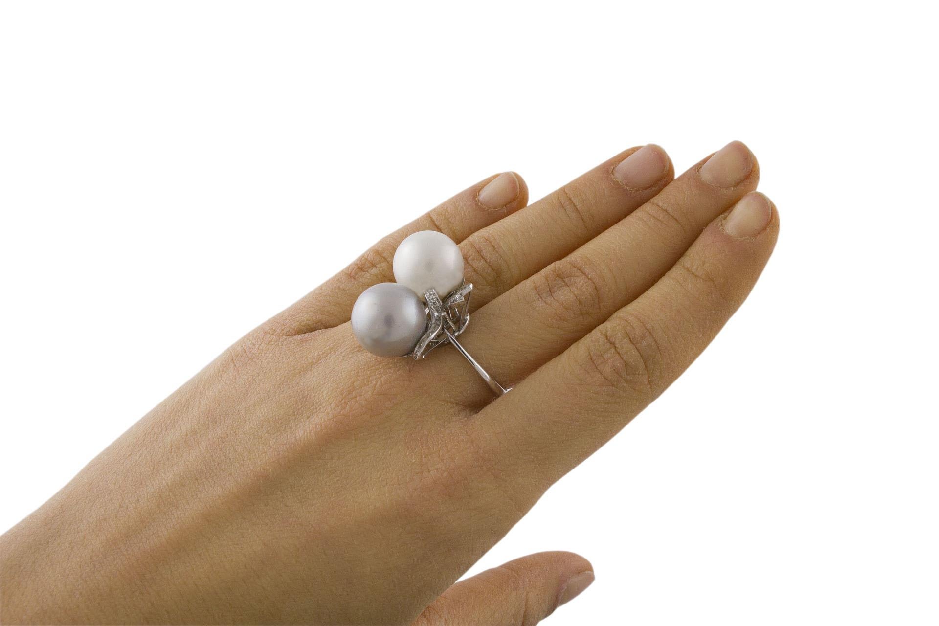 White Diamonds White Pearl Grey Pearl White Gold Contrariè Ring 2