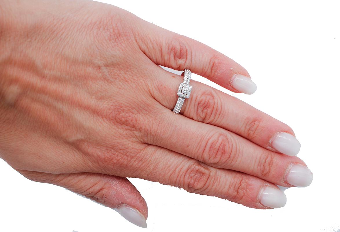 Brilliant Cut White Diamonds, 18 Karat White Gold Engagement Ring For Sale
