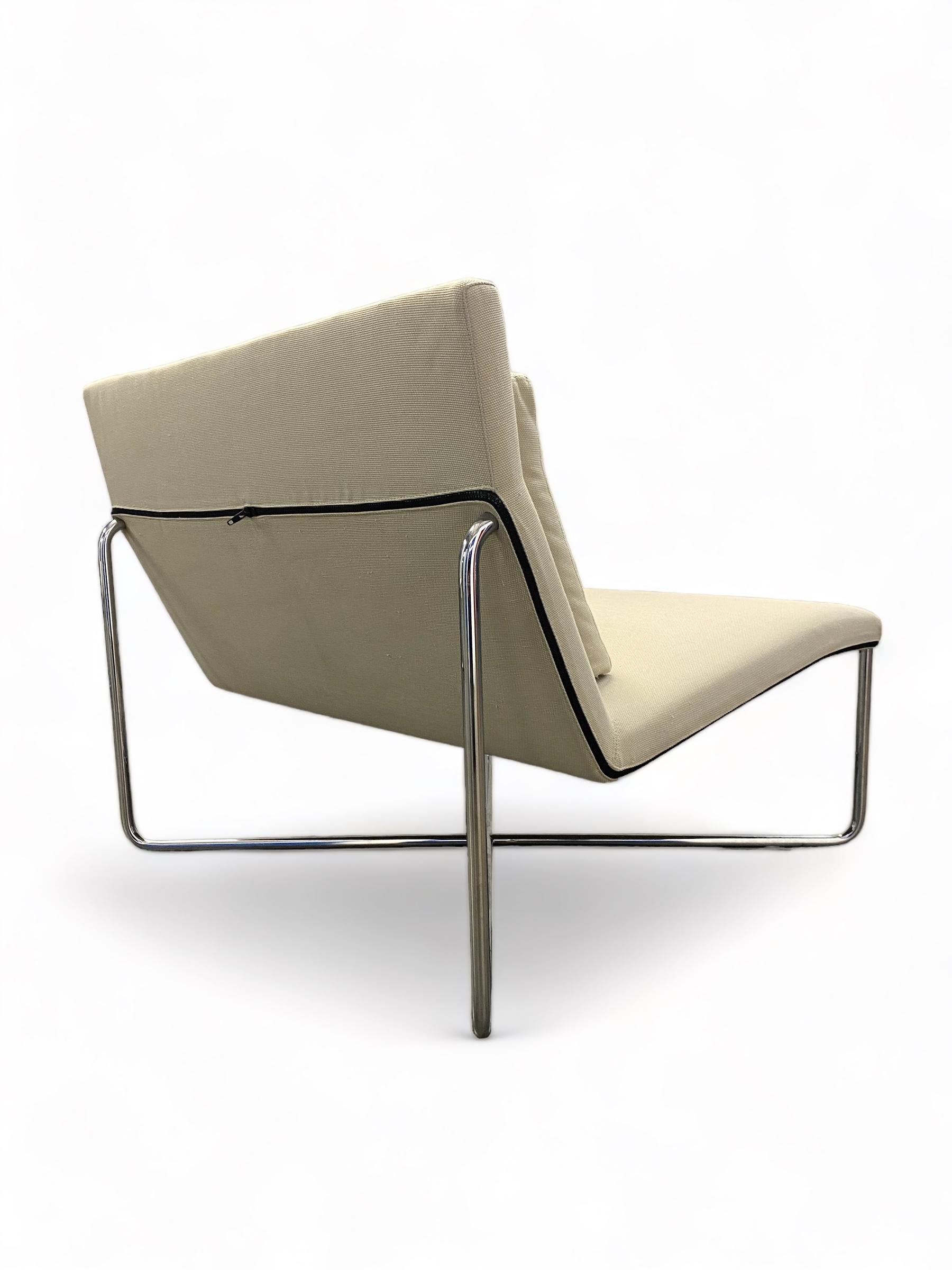 White Diller chair designed by Rodolfo Dordoni for Minotti, Italy. 2
