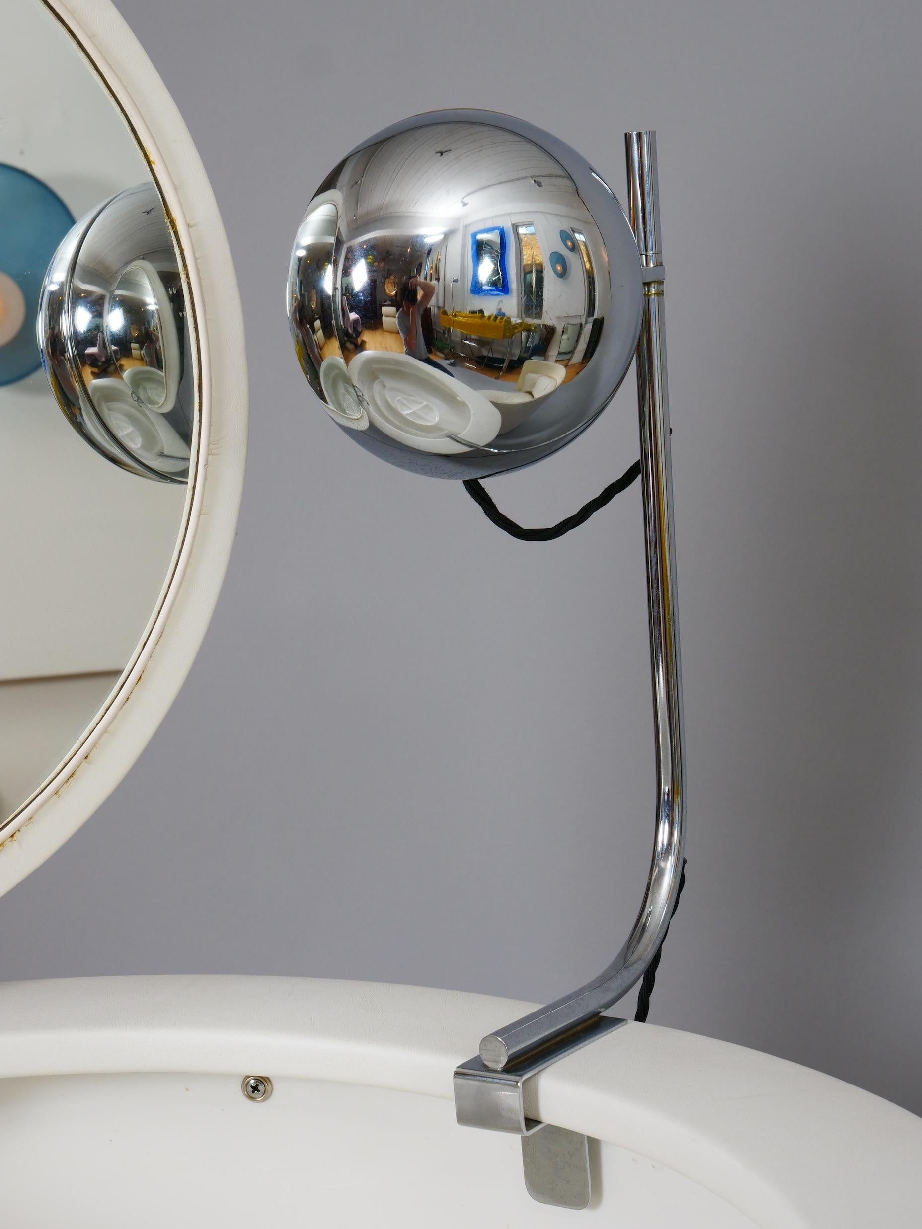 Metal White ‘Dilly Dally’ Vanity by Massoni with original mirror and light, Italy 1968