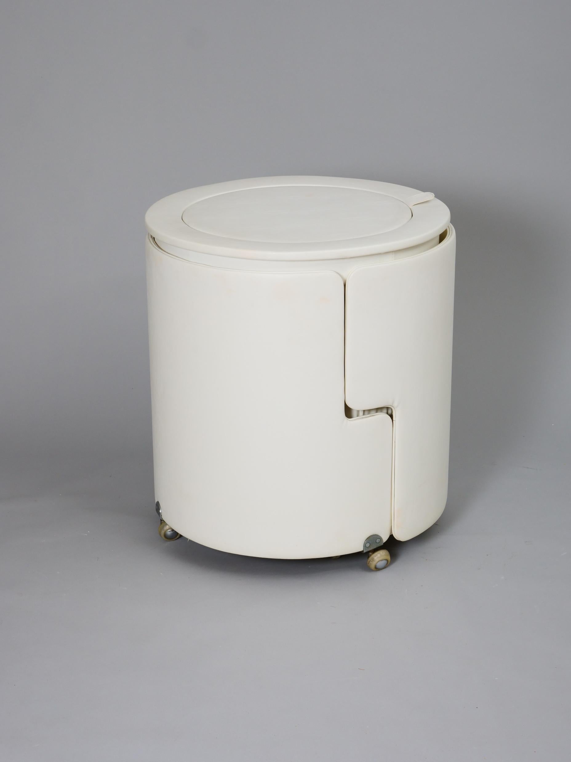 White ‘Dilly Dally’ Vanity by Massoni with original mirror and light, Italy 1968 1