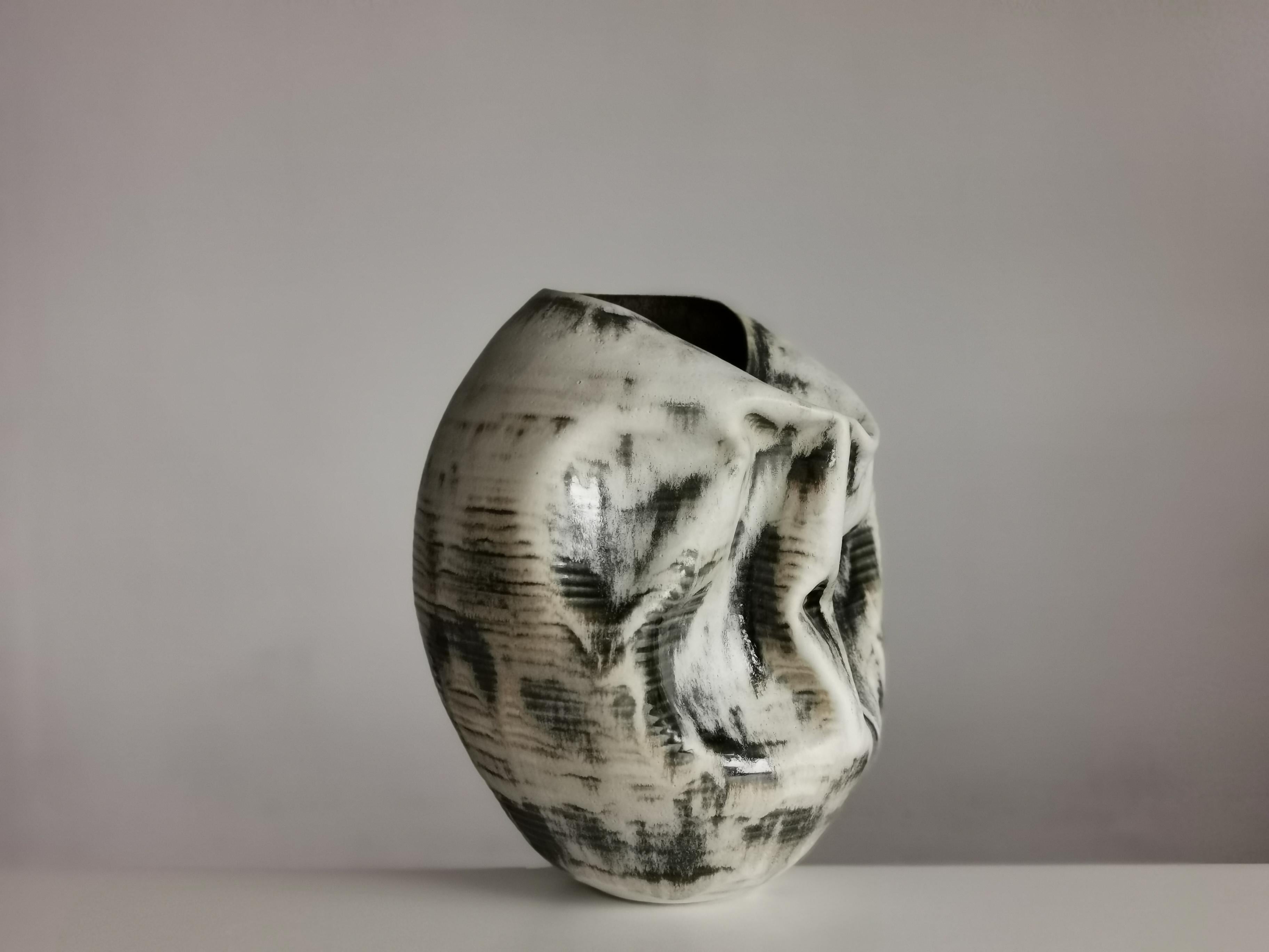 White Distorted Form with Green Glaze Highlights N.74, Ceramic Sculpture Vessel For Sale 1