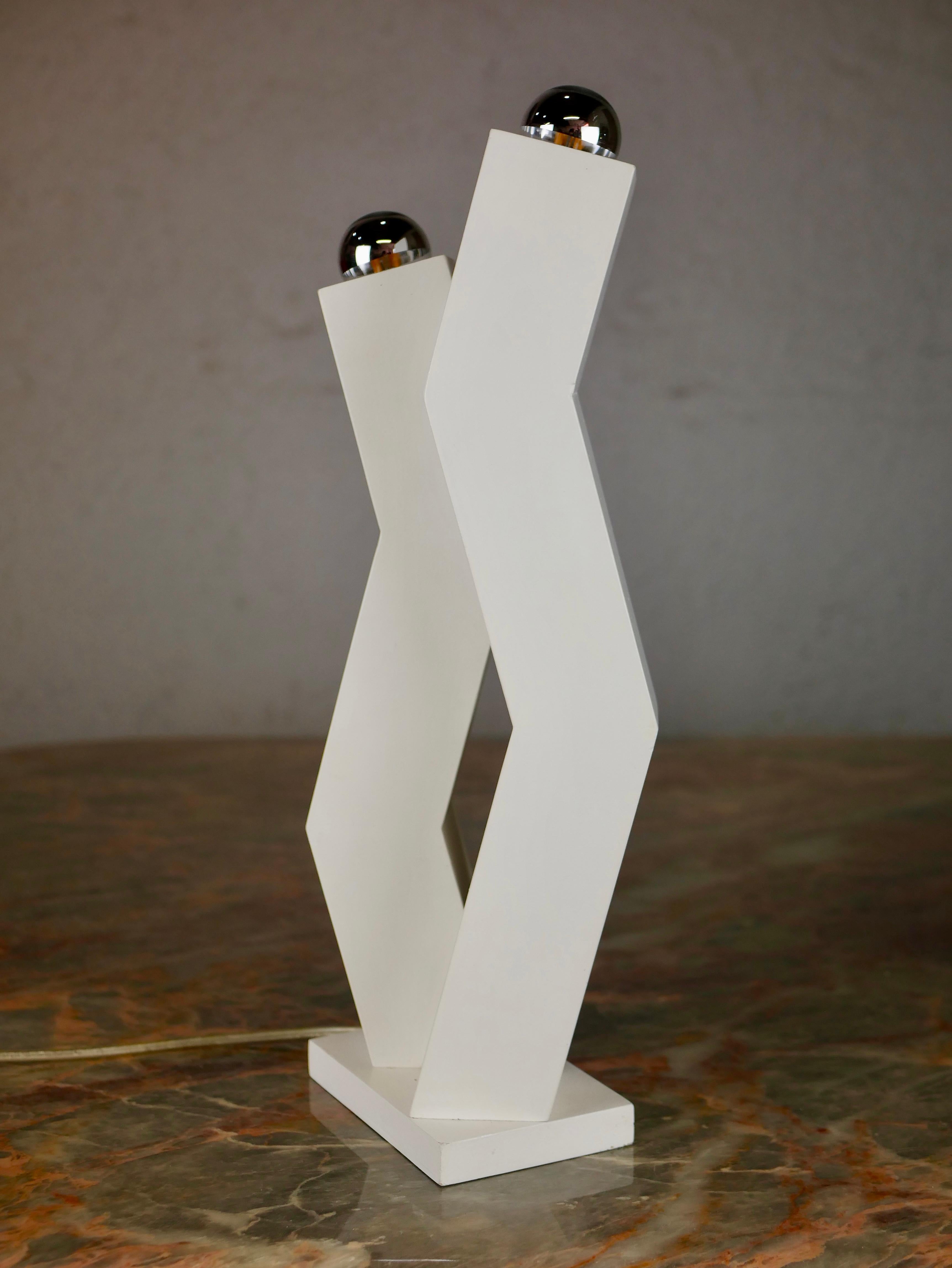 White Double Headed Handcrafted Lamp from the 1980s, Italy In Good Condition In Lyon, FR