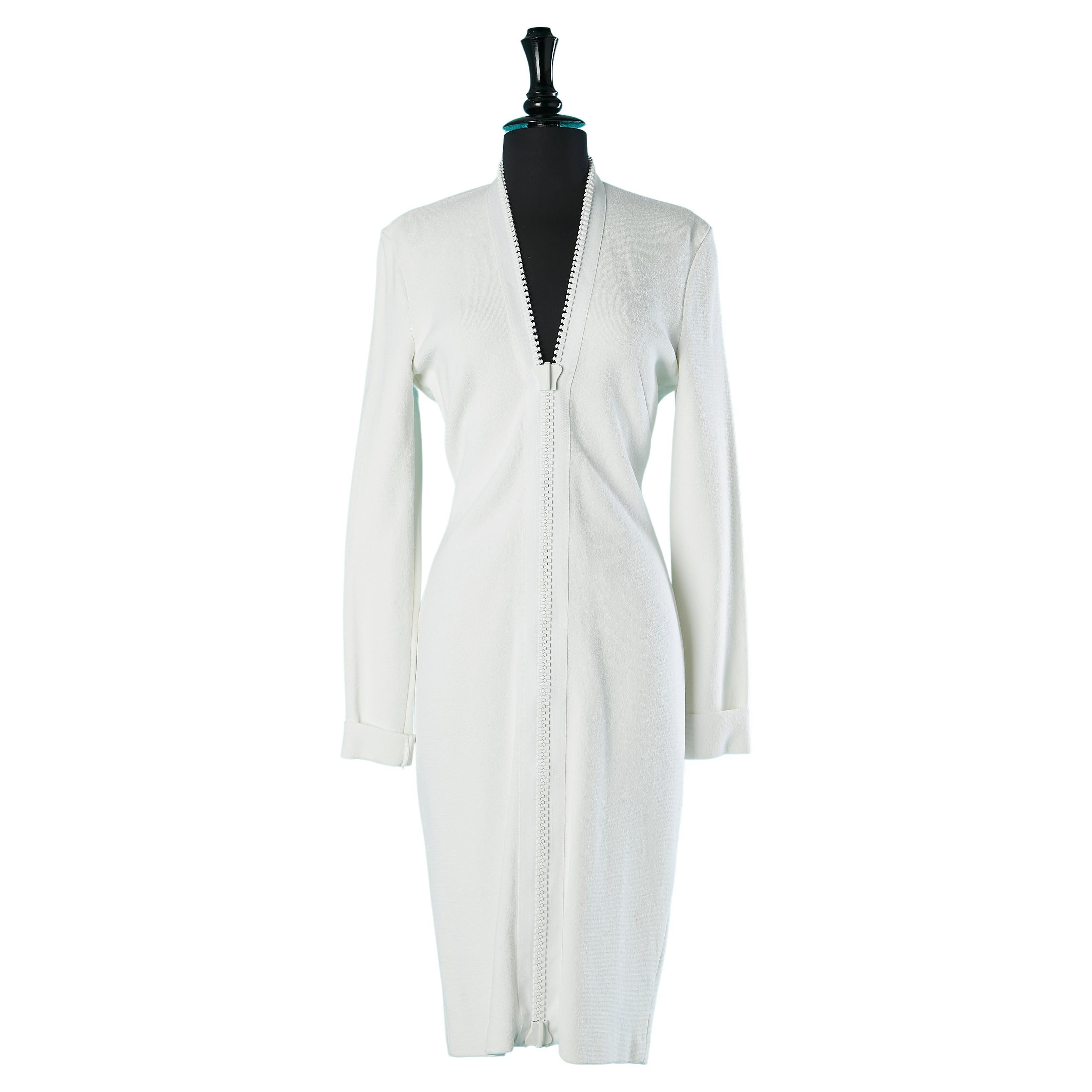 Robe blanche surdimensionnée Givenchy par Ricardo Tisci, printemps 2016 en vente