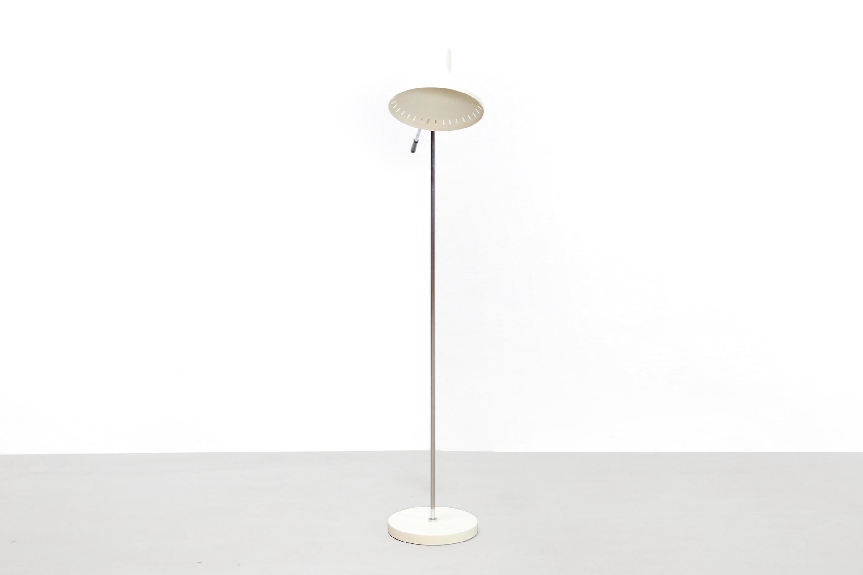 White Dutch Design Floor Lamp by J. Hoogervorst for Anvia, 1960s In Good Condition In Amsterdam, Noord Holland