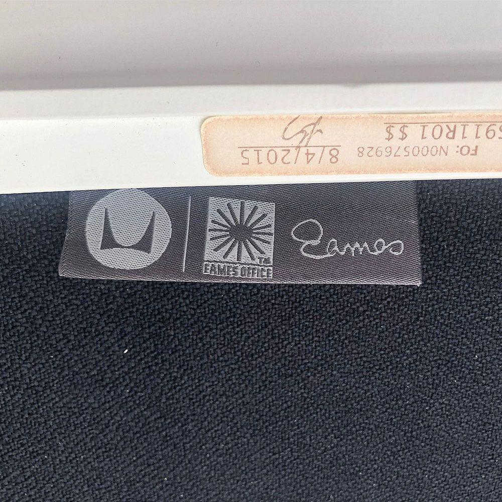 Weißer Eames EA208 Soft Pad Chair aus Leder von Herman Miller, 4er-Set, Weiß im Angebot 3