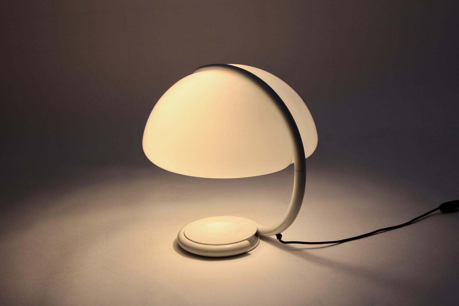 White Elio Martinelli Vintage Table Lamp Mod. 599 Serpente Designed 1965, Italy For Sale 10