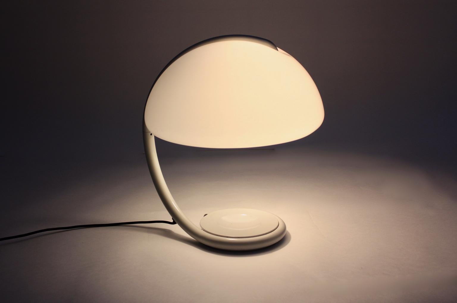 White Elio Martinelli Vintage Table Lamp Mod. 599 Serpente Designed 1965, Italy For Sale 13