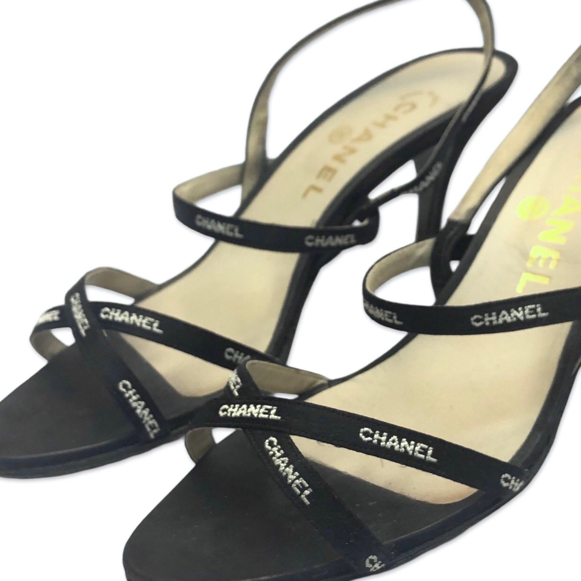 White embroidered Chanel print on black silk straps sandals heels In Good Condition For Sale In Sheung Wan, HK