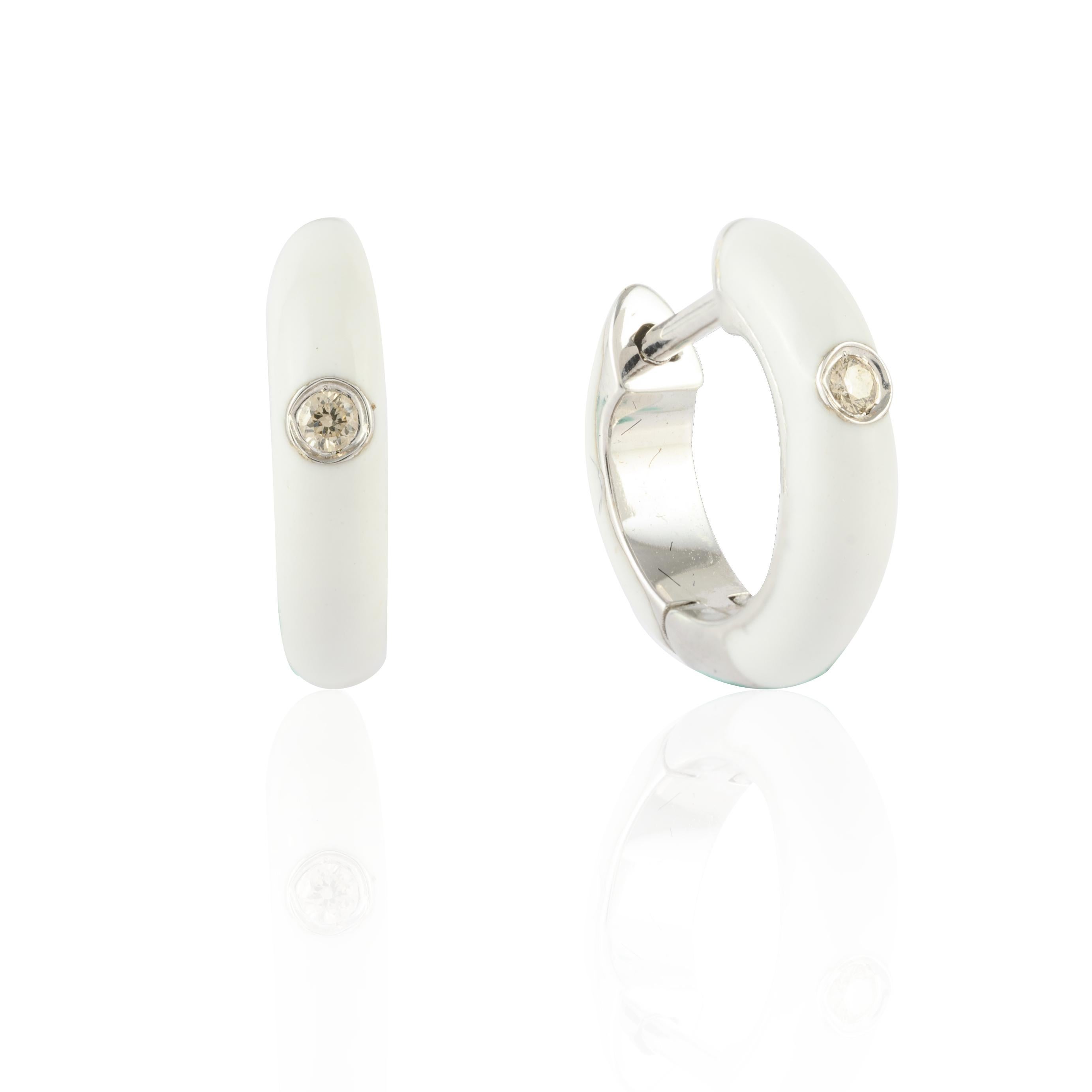 White Enamel Dainty Huggie Earrings with Diamonds in 14k Solid White Gold In New Condition For Sale In Houston, TX