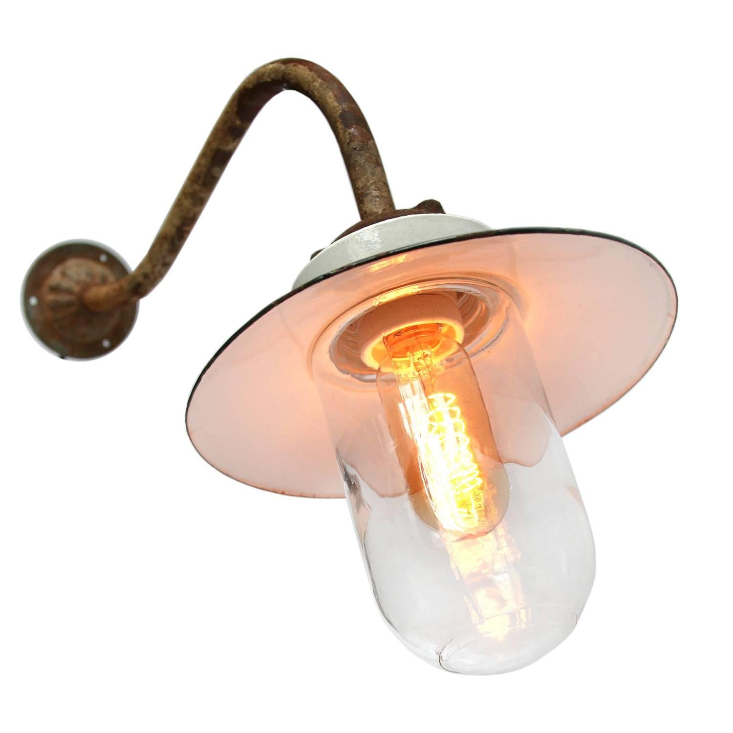 White colored enamel industrial wall light with white interior.
Cast iron and porcelain top. Clear glass. Enamel shade available in multiple colors.
Diameter cast iron wall mount: 9 cm. Three holes to secure.

Weight: 2.1 kg / 4.6 lb

Priced per