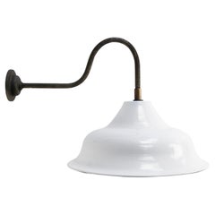 Applique a collo d'oca in ghisa industriale vintage smaltato bianco