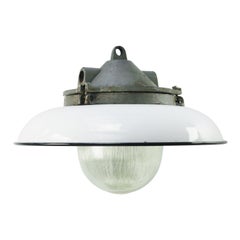 Weiße Emaille Vintage Industrial Cast Iron Holophane Glas Lights Pendelleuchten