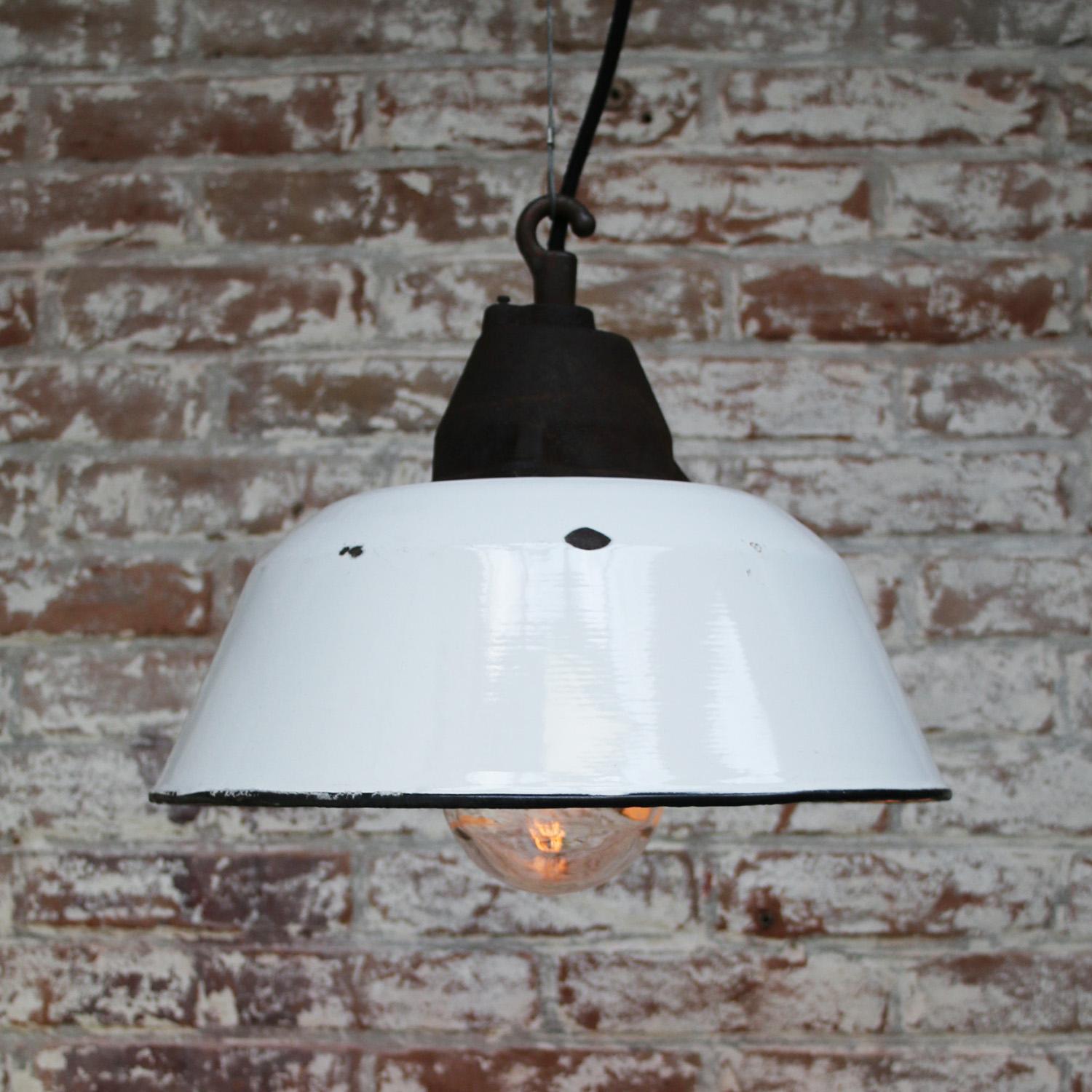 White Enamel Vintage Industrial Clear Glass Cast Iron Pendant Lights In Good Condition For Sale In Amsterdam, NL